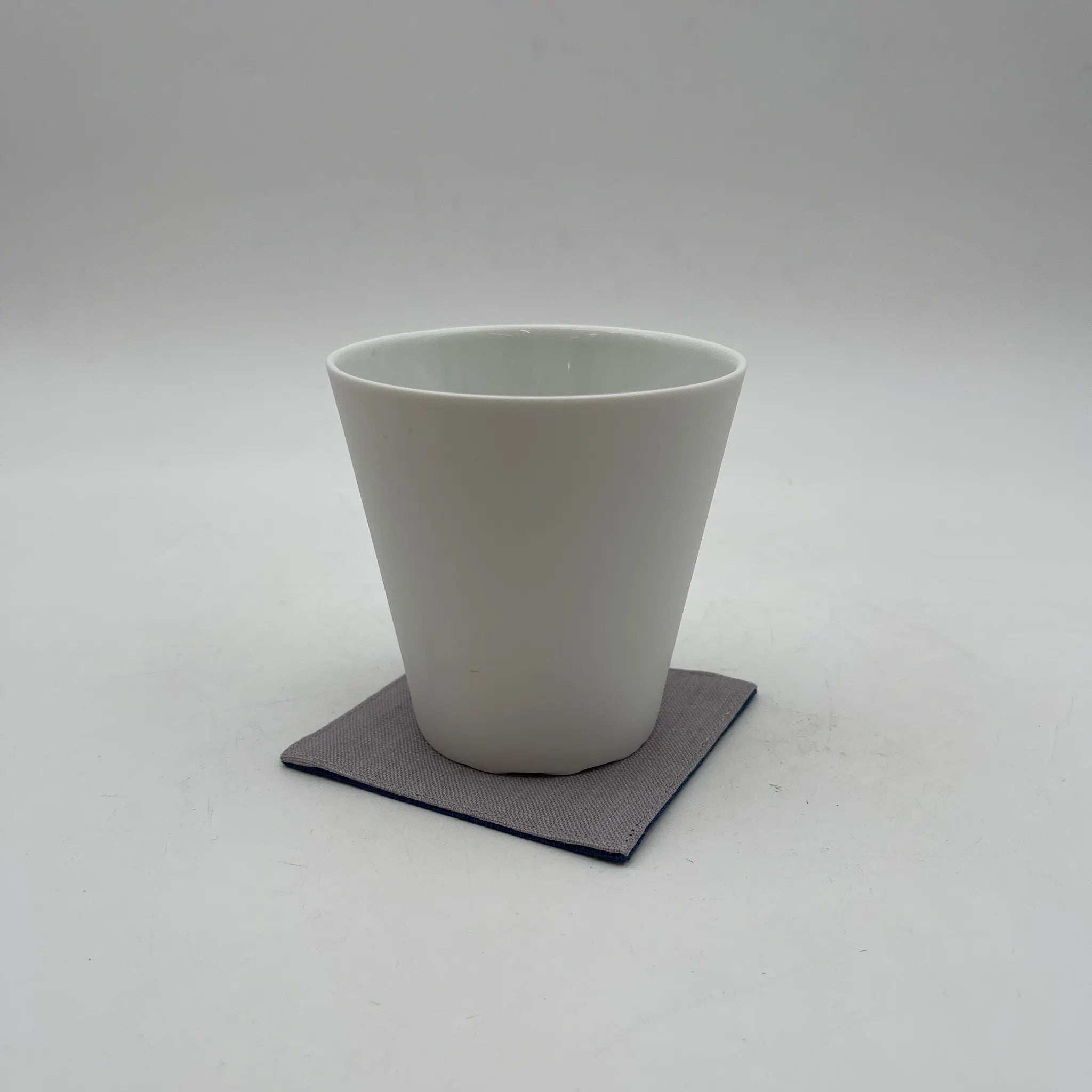 【再利用】杯子/ WDH /瓷器/日本/有盒,浮雕,樱花