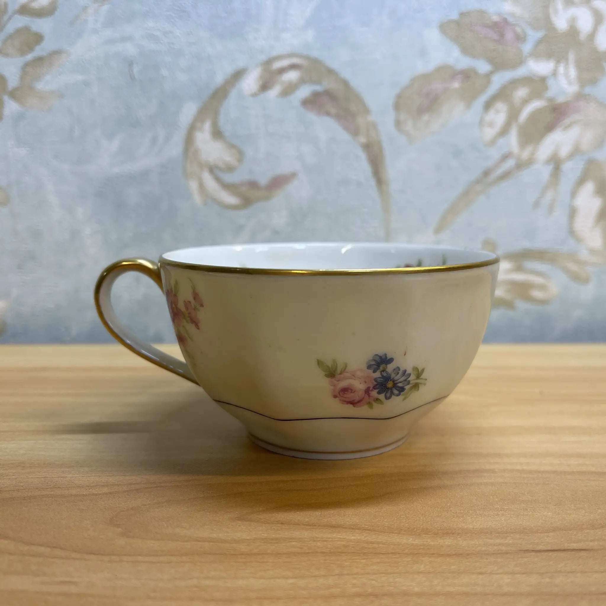 【アンティーク】 ティーカップ&ソーサー2P / Theodore Haviland (セオドア・アビランド) / Nosegay / 推定20C前中期 / 磁器 / フランス / ブーケ, 金彩