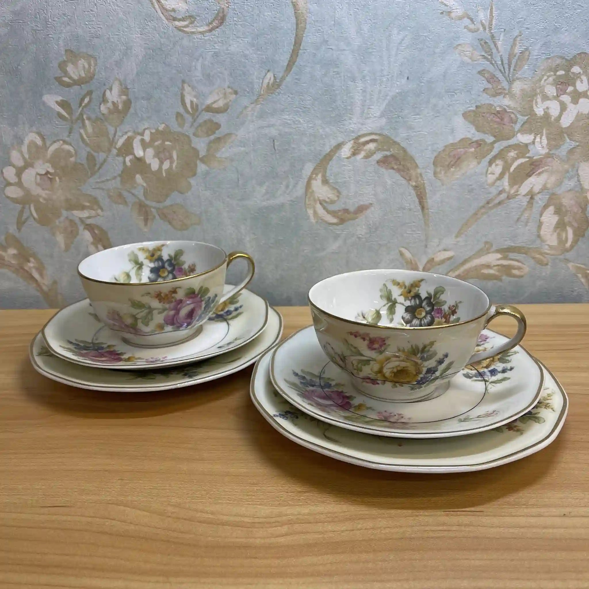 【アンティーク】 ティーカップ&ソーサー2P / Theodore Haviland (セオドア・アビランド) / Nosegay / 推定20C前中期 / 磁器 / フランス / ブーケ, 金彩