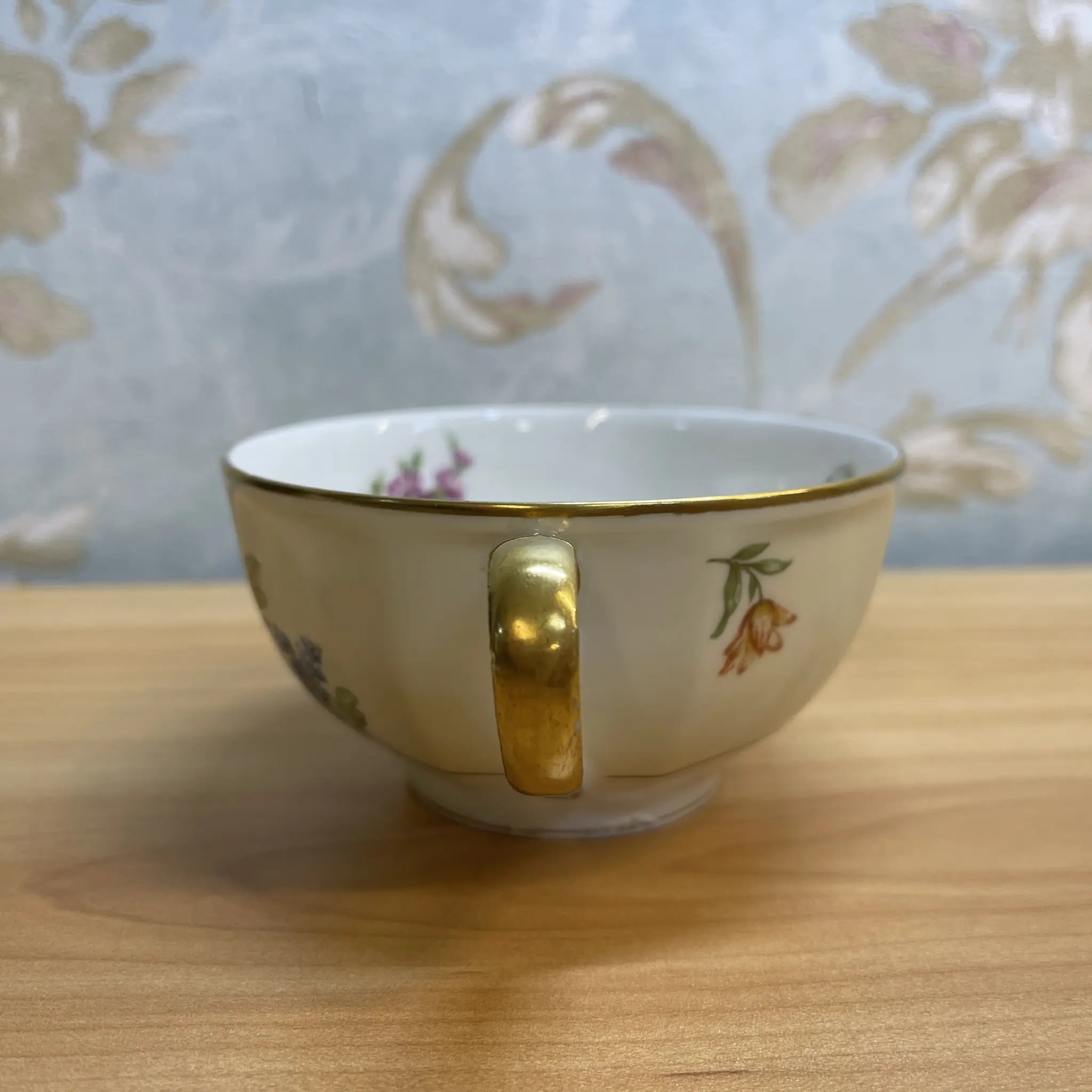 【アンティーク】 トリオ (ティーカップ&ソーサー+デザートプレート) 2P / Theodore Haviland (セオドア・アビランド) / Nosegay / 推定20C前中期 / 磁器 / フランス / ブーケ, 金彩