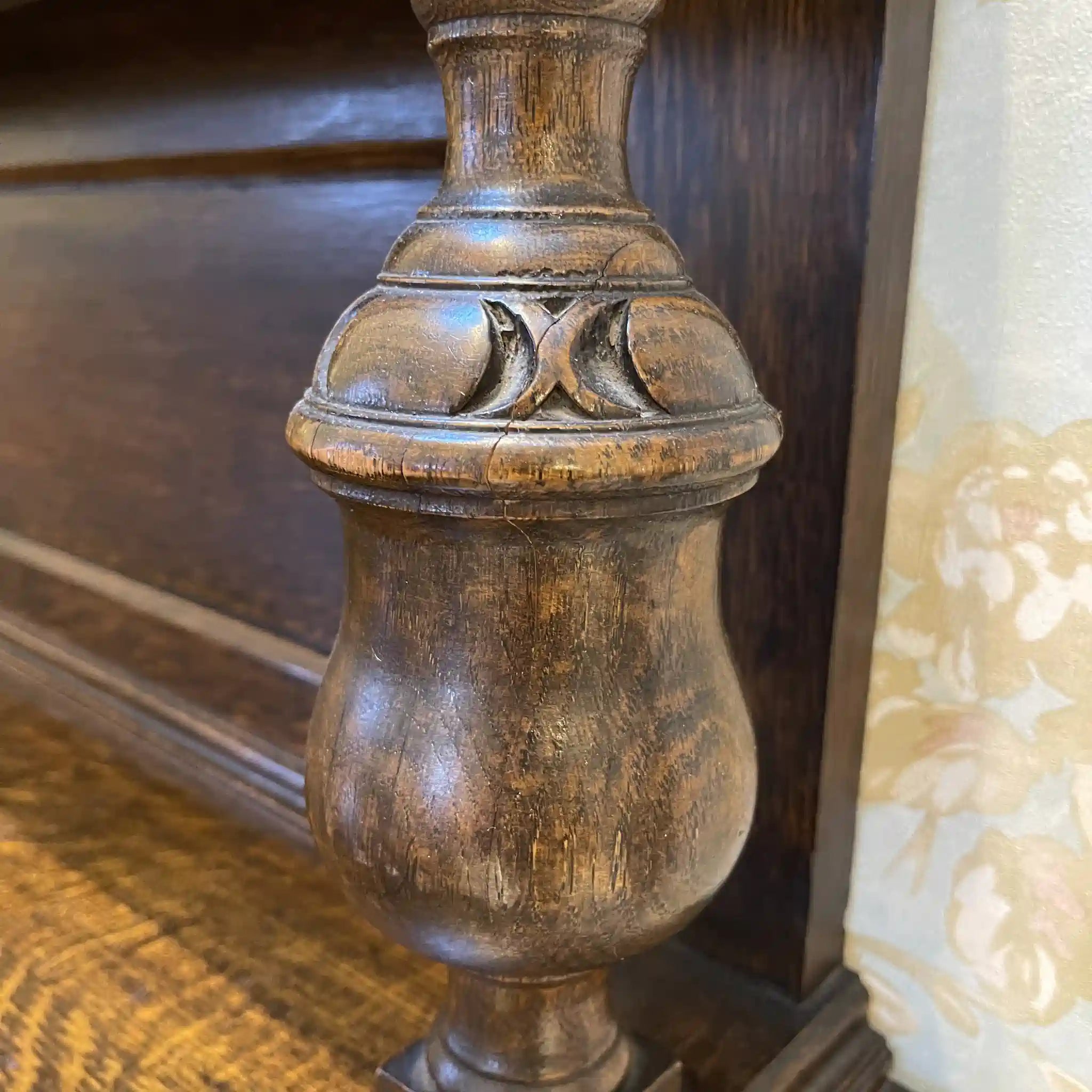 古董餐邊櫃 / 波旁腿 / 橡木 / 英國