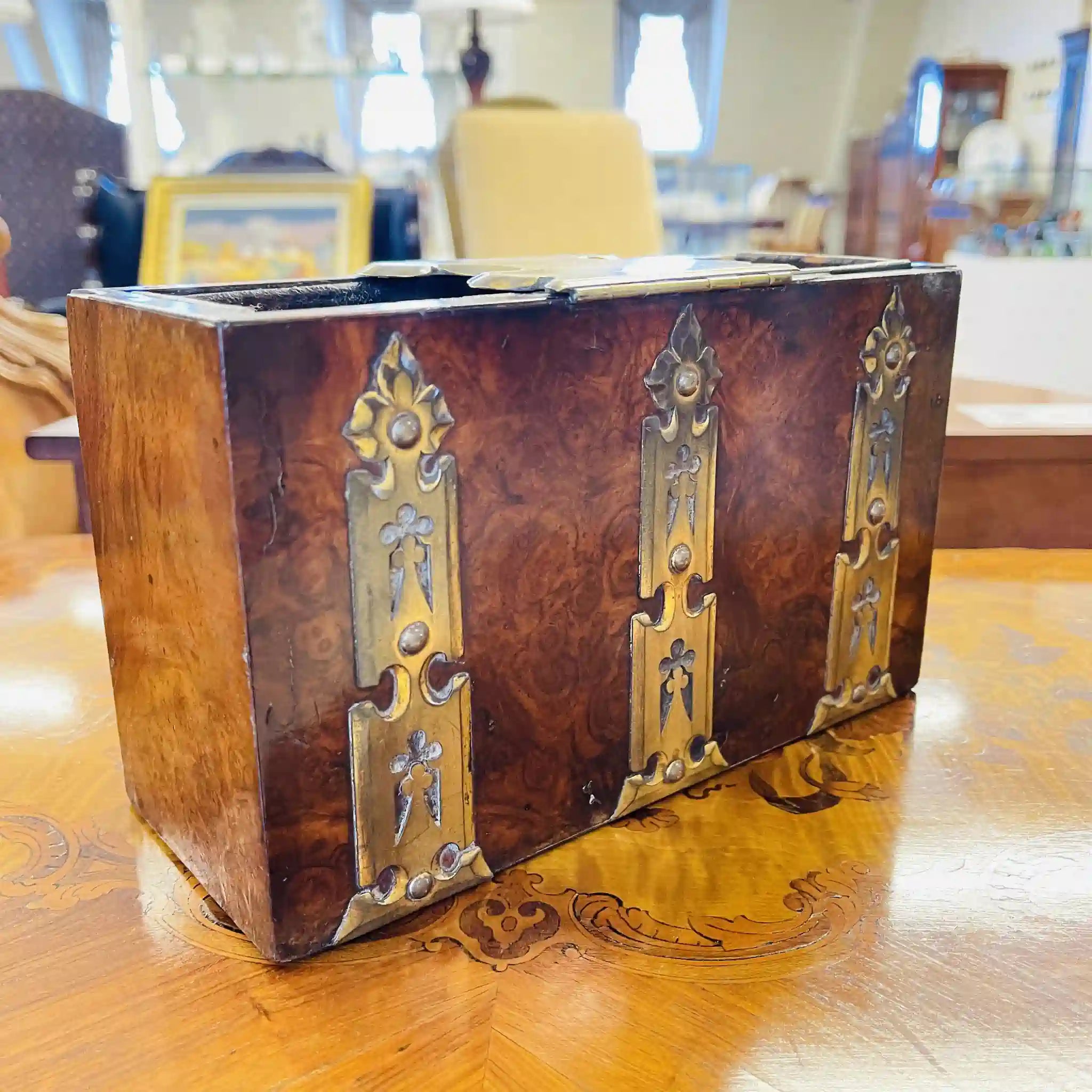 【アンティーク】 木製ドリンクボックス / 鍵付き,イギリス直輸入