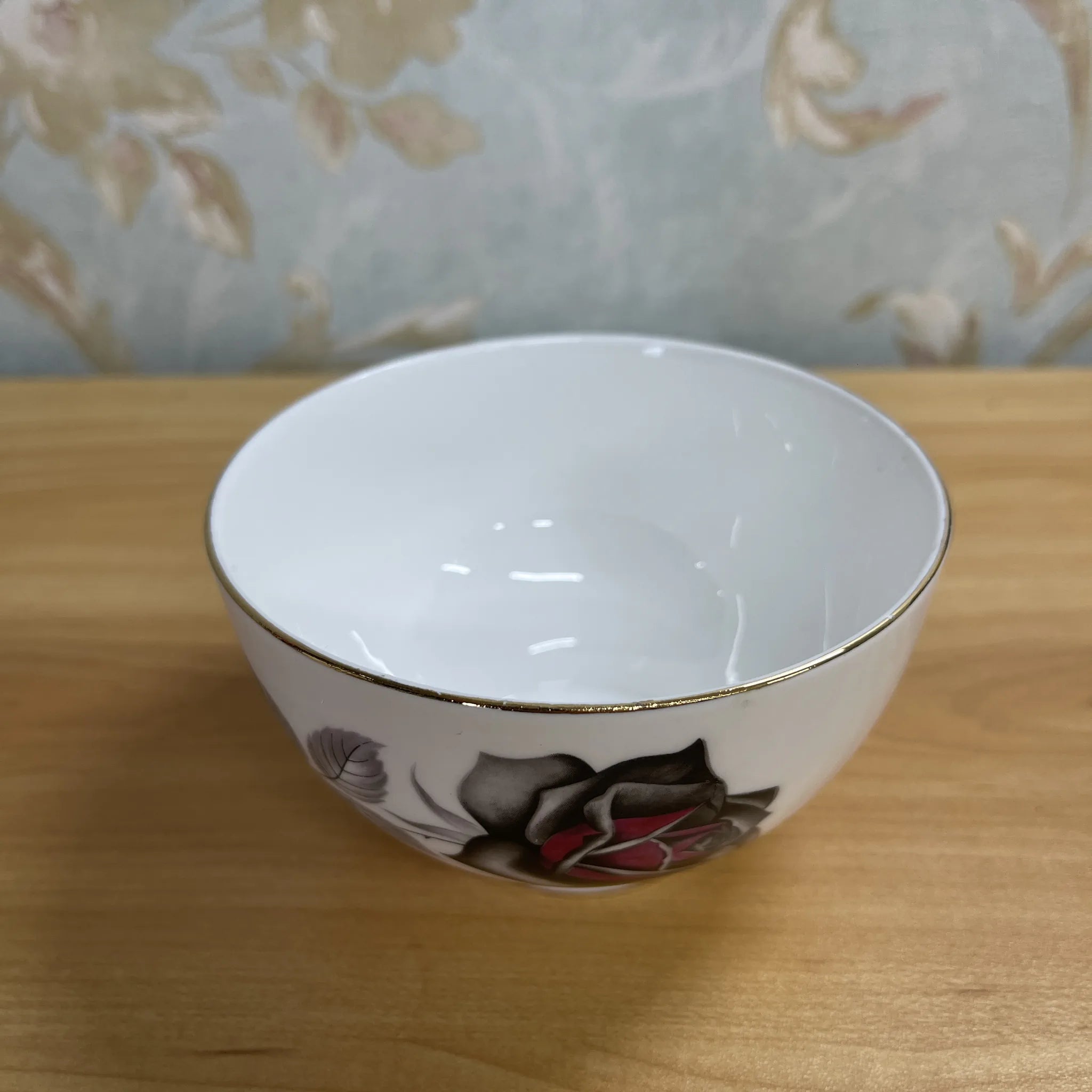 【ビンテージ】 カフェオレボウル / Taylor&Kent / Elizabethan / 推定20C中期 / Bone China / イギリス / 薔薇