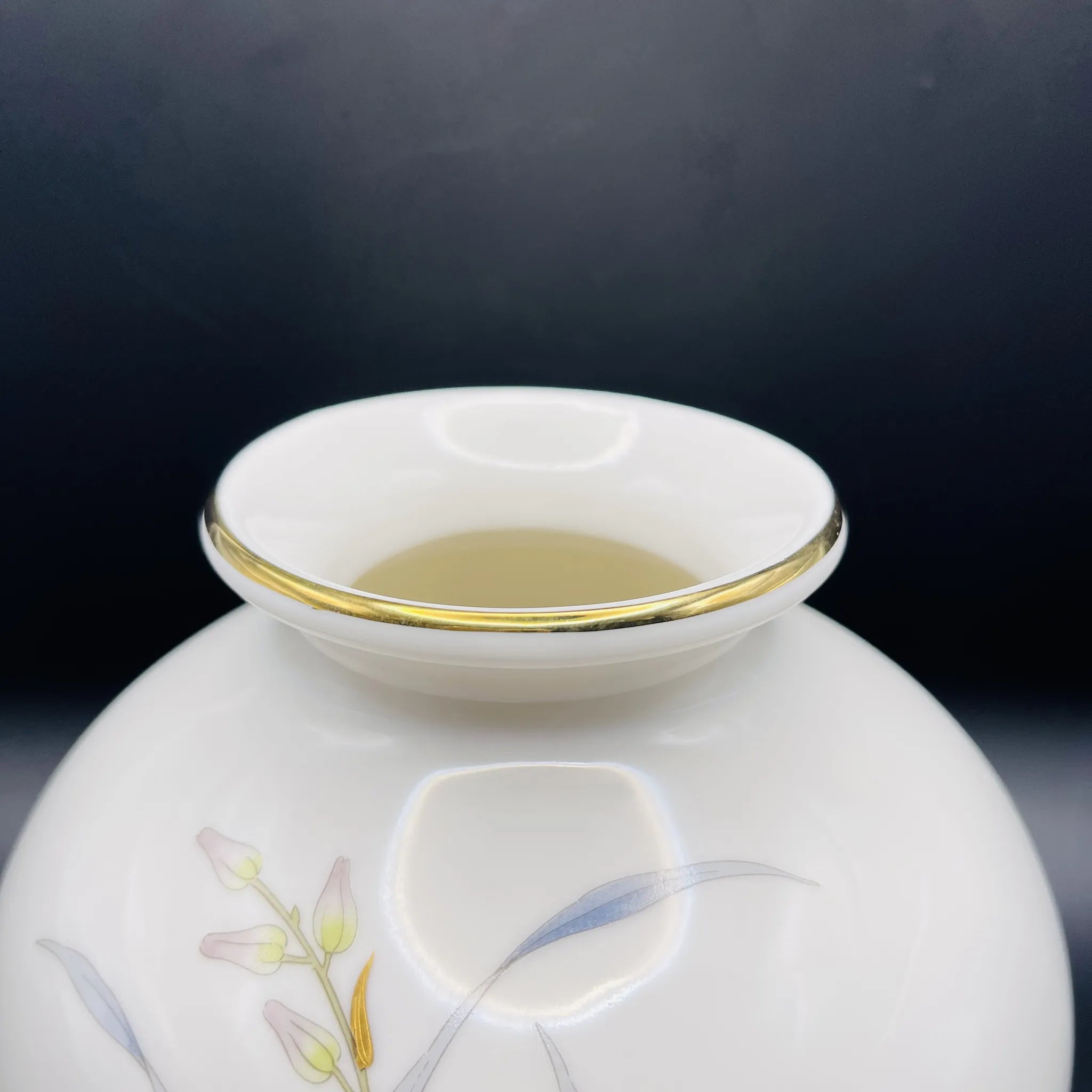 【リユース】 花瓶(フラワーベース) / HOYA(ホヤ) / 蘭 / 陶器 / 日本 / 箱付き