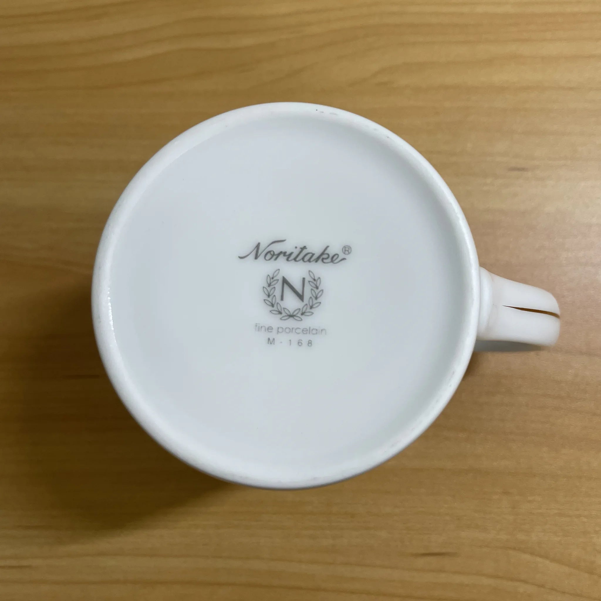 【リユース】 マグカップ / Noritake (ノリタケ) / 1980-2000s / 磁器 / 日本 / 金彩, 唐草