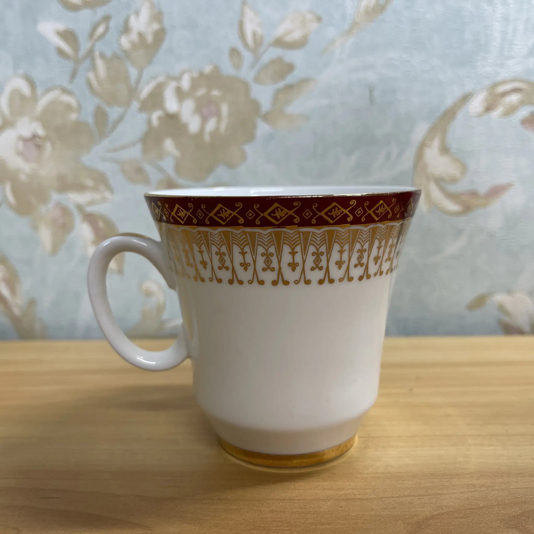 【复古】三重奏(c&s +甜点盘)2p / Royal Grafton / Majestic /估计20c中期/ Fine Bone China /英国/金彩