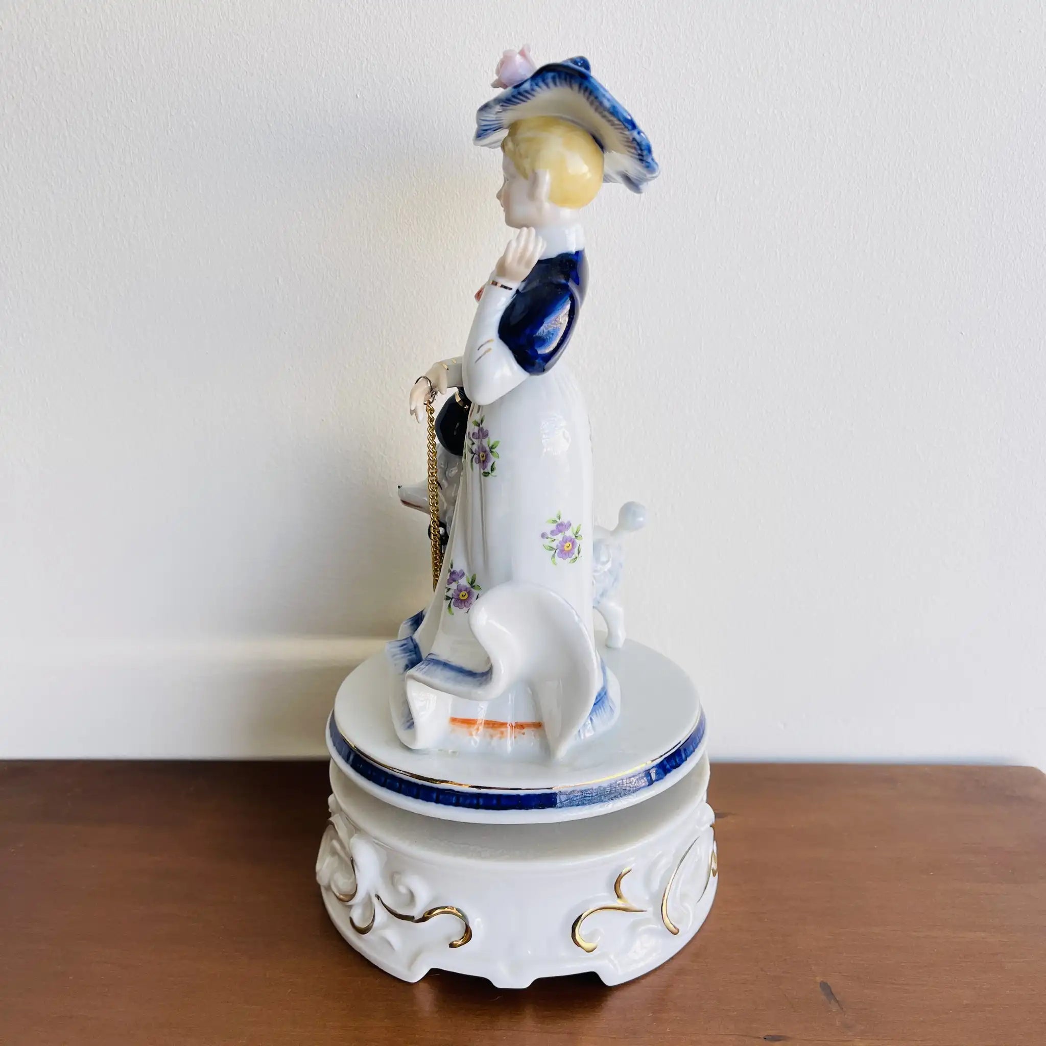 【リユース】 フィギュリンオルゴール人形 / ドマン(Demain) / コバルト人形シリーズ / 1980年頃 / 陶器 / イタリア / 補修あり