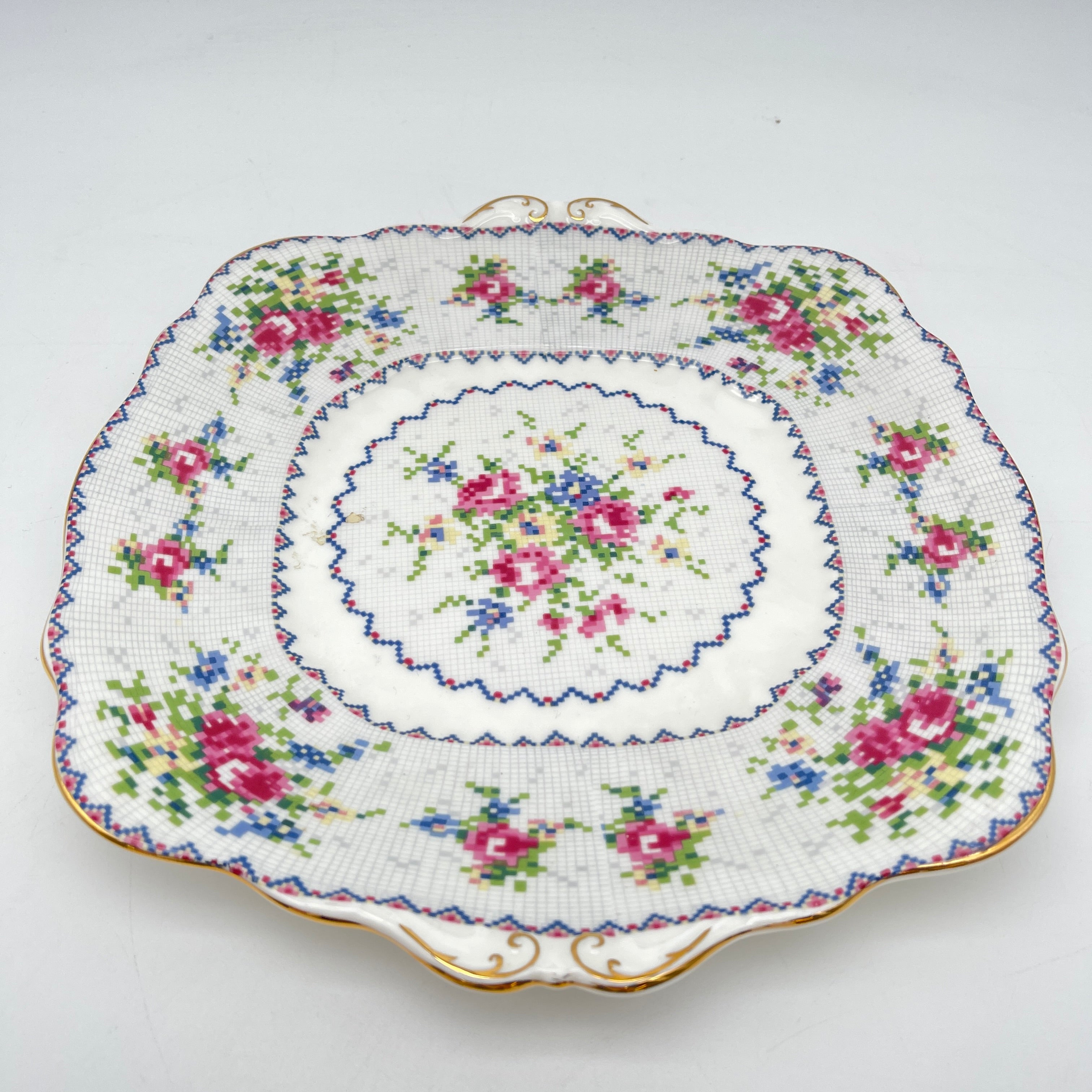 【复古】方形盘子/ Royal Albert / Petit Point /估计1930-70s / Bone China /英国/小波湾风