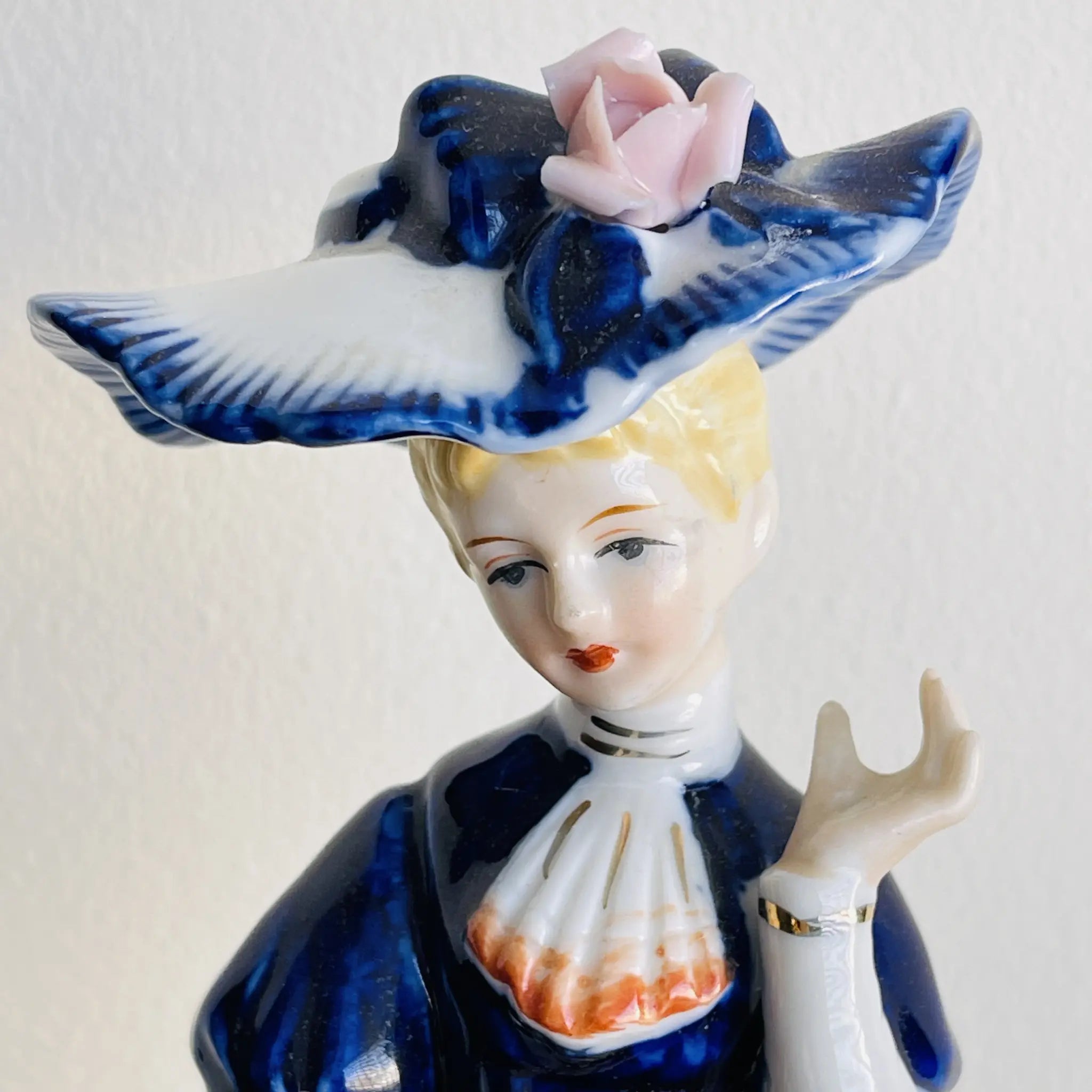 【リユース】 フィギュリンオルゴール人形 / ドマン(Demain) / コバルト人形シリーズ / 1980年頃 / 陶器 / イタリア / 補修あり