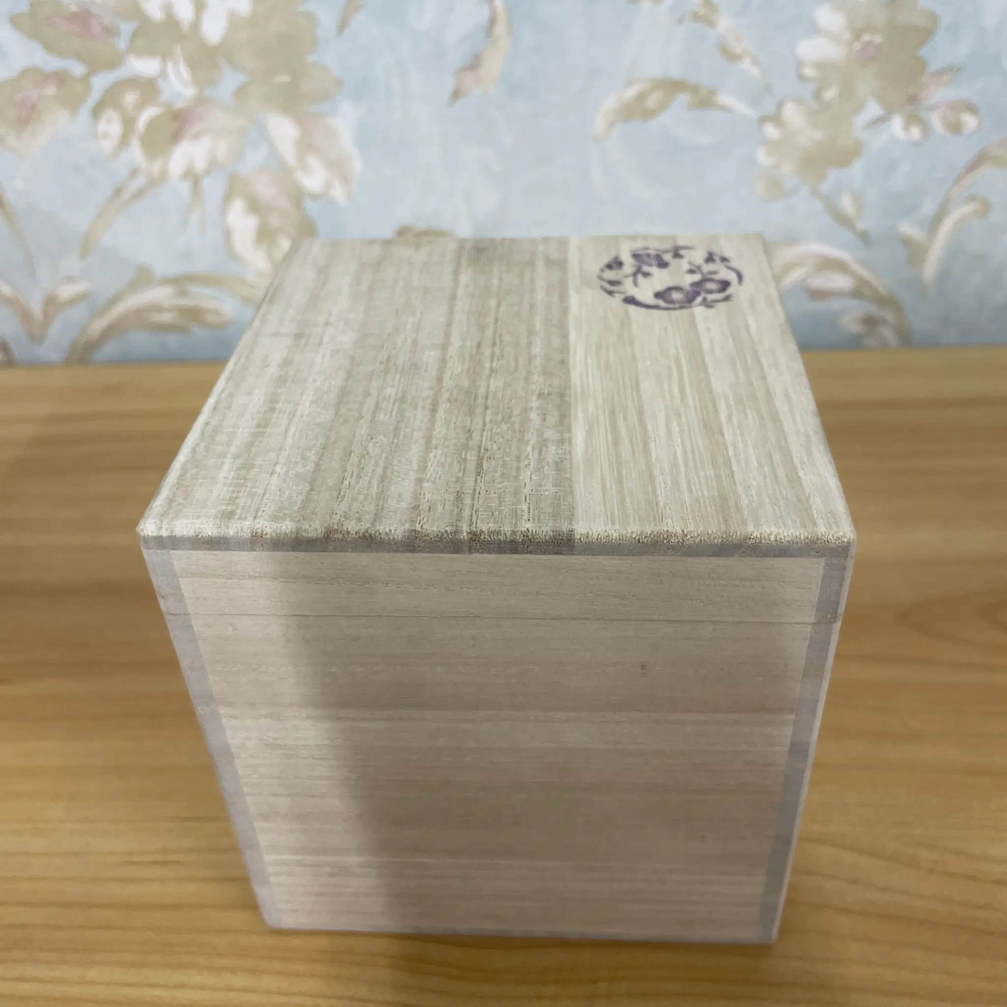 【リユース】 カップ / WDH / 磁器 / 日本 / 箱あり, エンボス, 梅