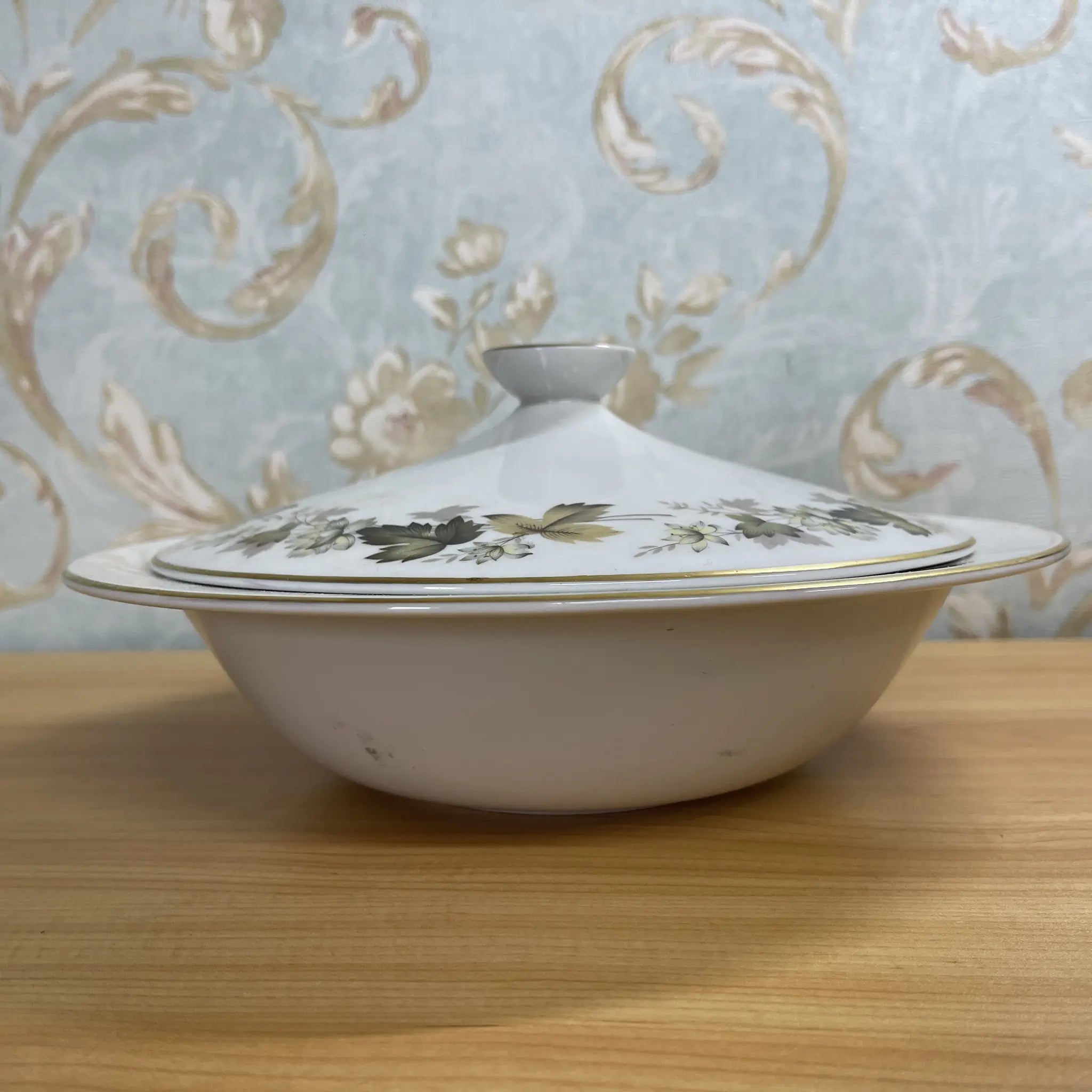 【ビンテージ】 スープチュリーン / Royal Doulton / Larchmont / 推定20C中後期 / 磁器 / イギリス / 金彩