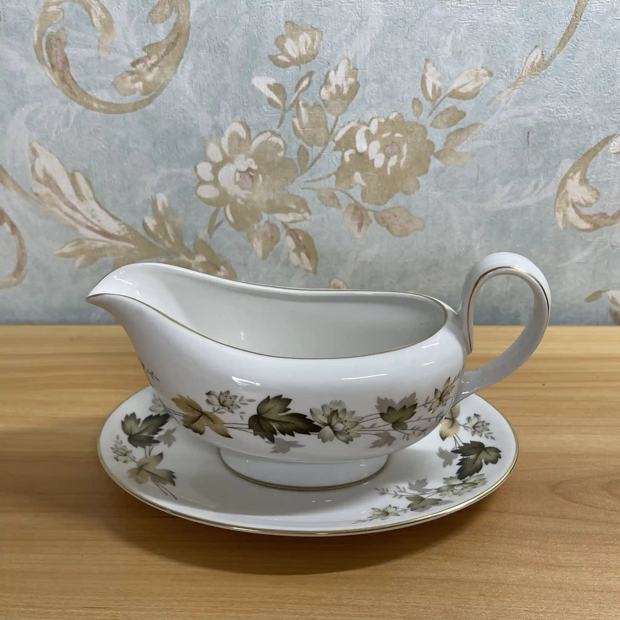 【复古】酱料船+茶托/ Royal Doulton / Larchmont /估计20c中后期/瓷器/英国/金彩