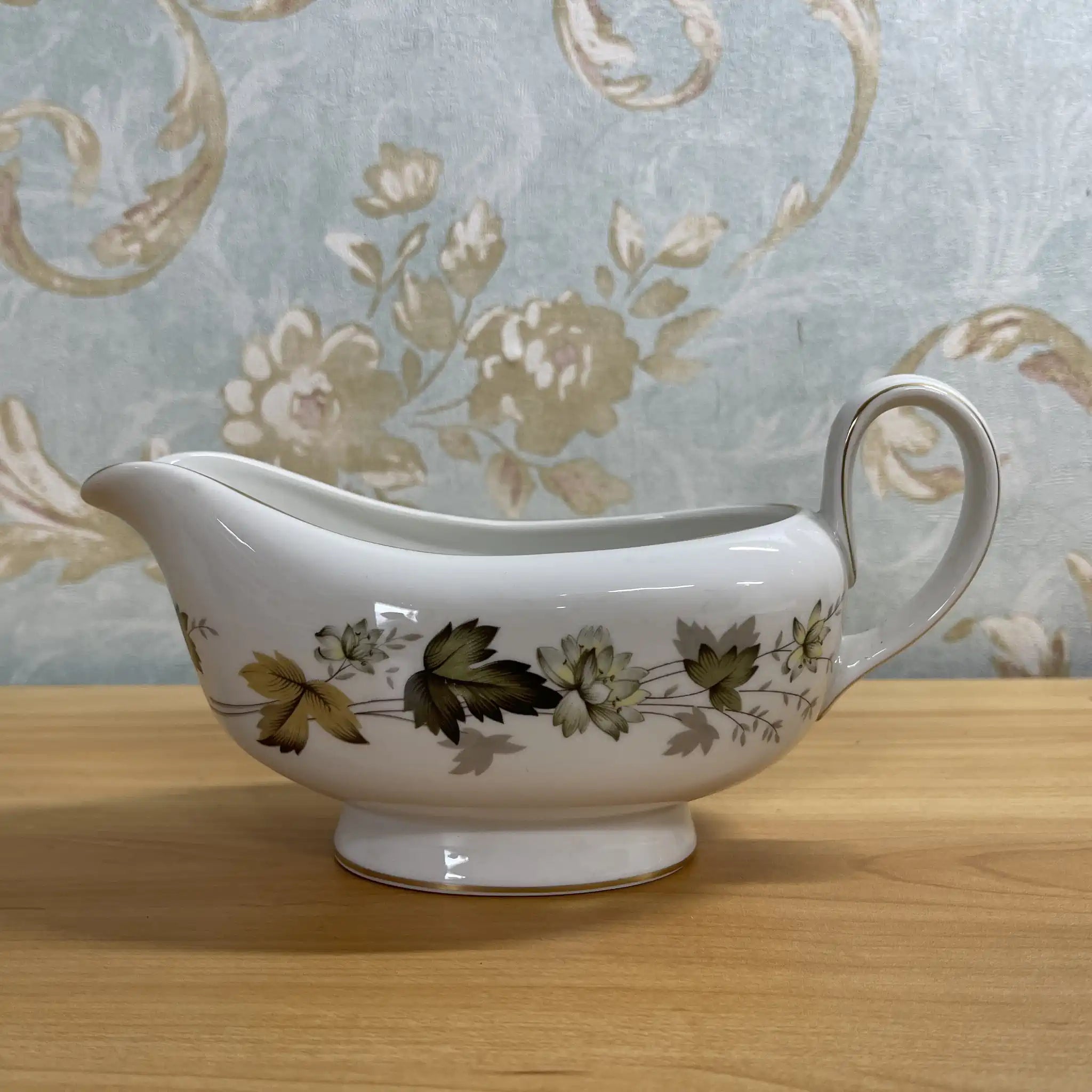 【复古】酱料船+茶托/ Royal Doulton / Larchmont /估计20c中后期/瓷器/英国/金彩