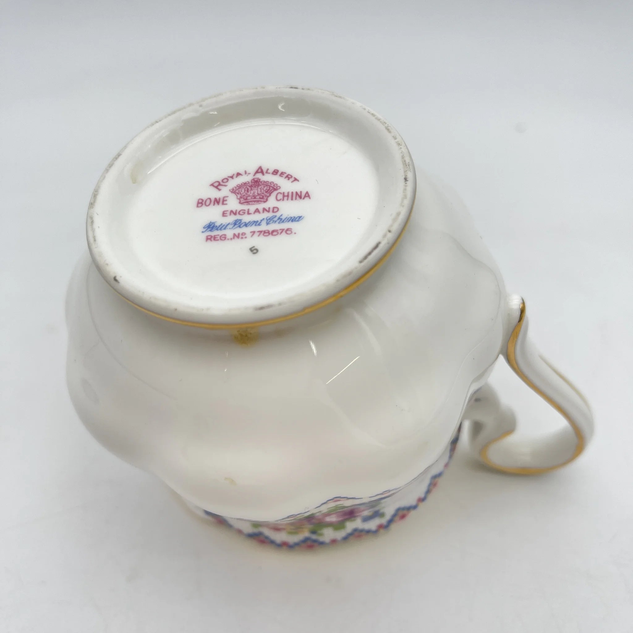【复古】牛奶瓶/ Royal Albert / Petit Point /估计1930-70s / Bone China /英国/小波湾风