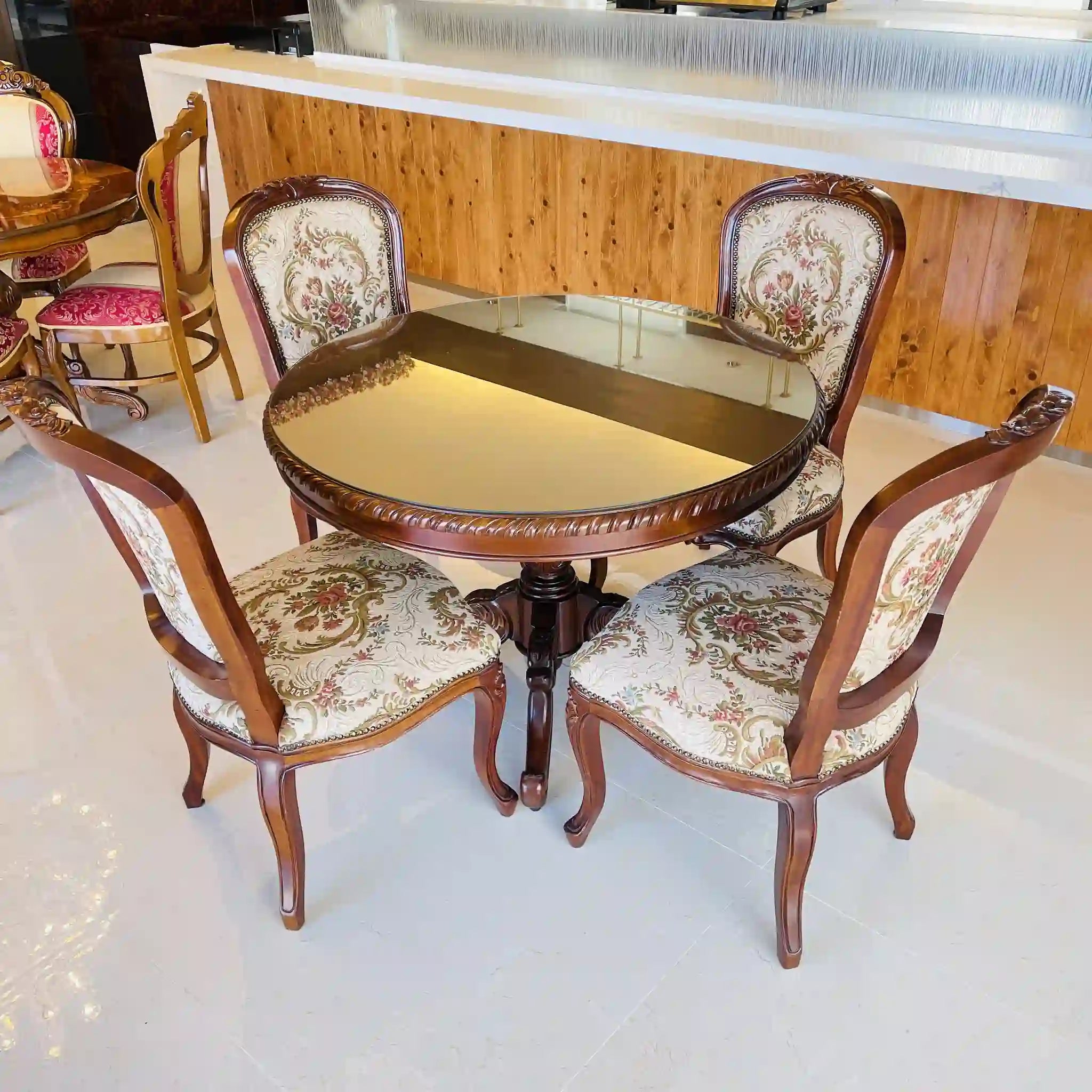 Antique dining table set / Italy