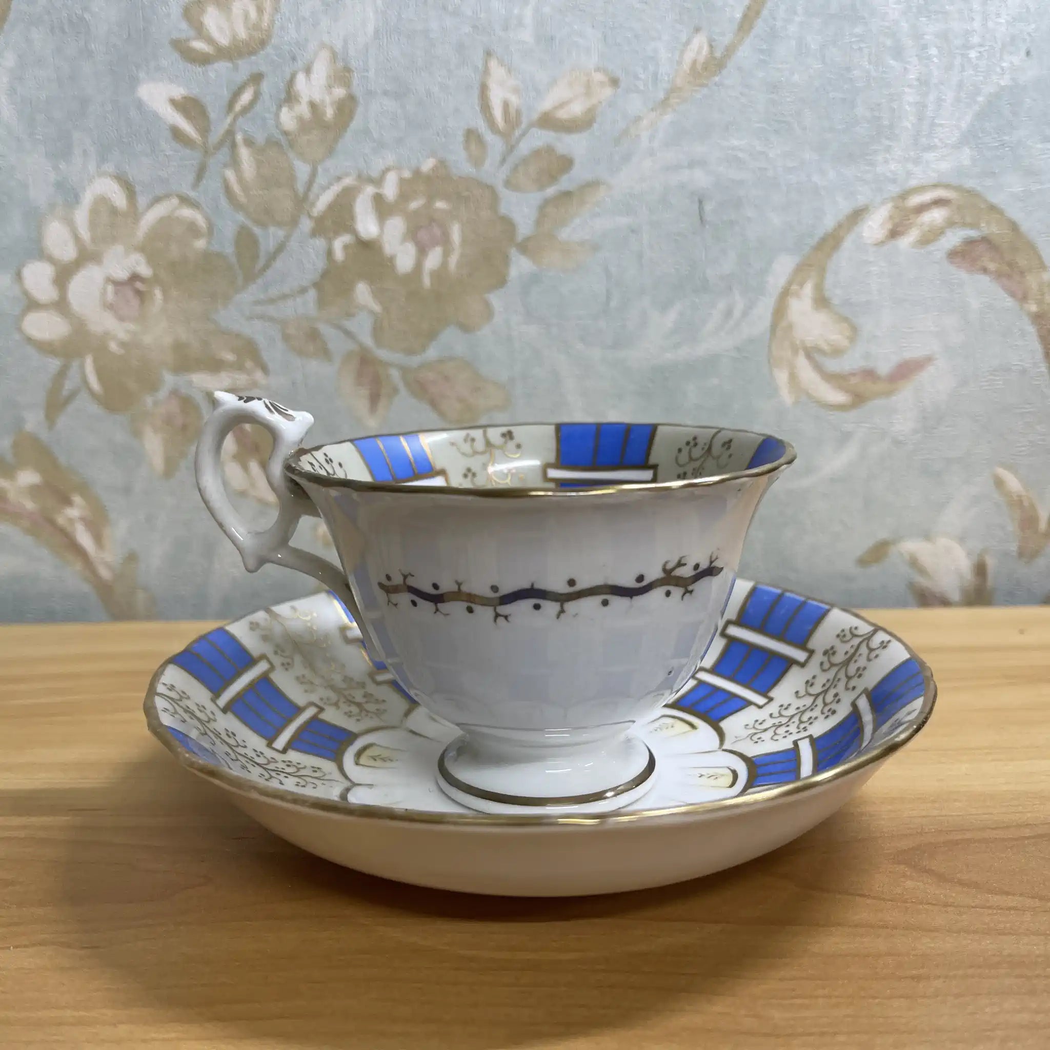 【アンティーク】 カップ&ソーサー+カップ / 推定19C後期 / 陶磁器 / 金彩