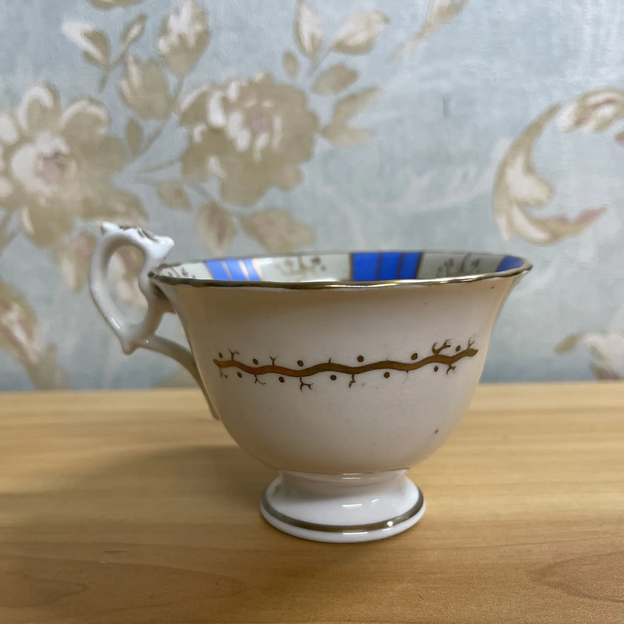【古董】杯&碟子+杯/推测19c后期/陶瓷器/金彩