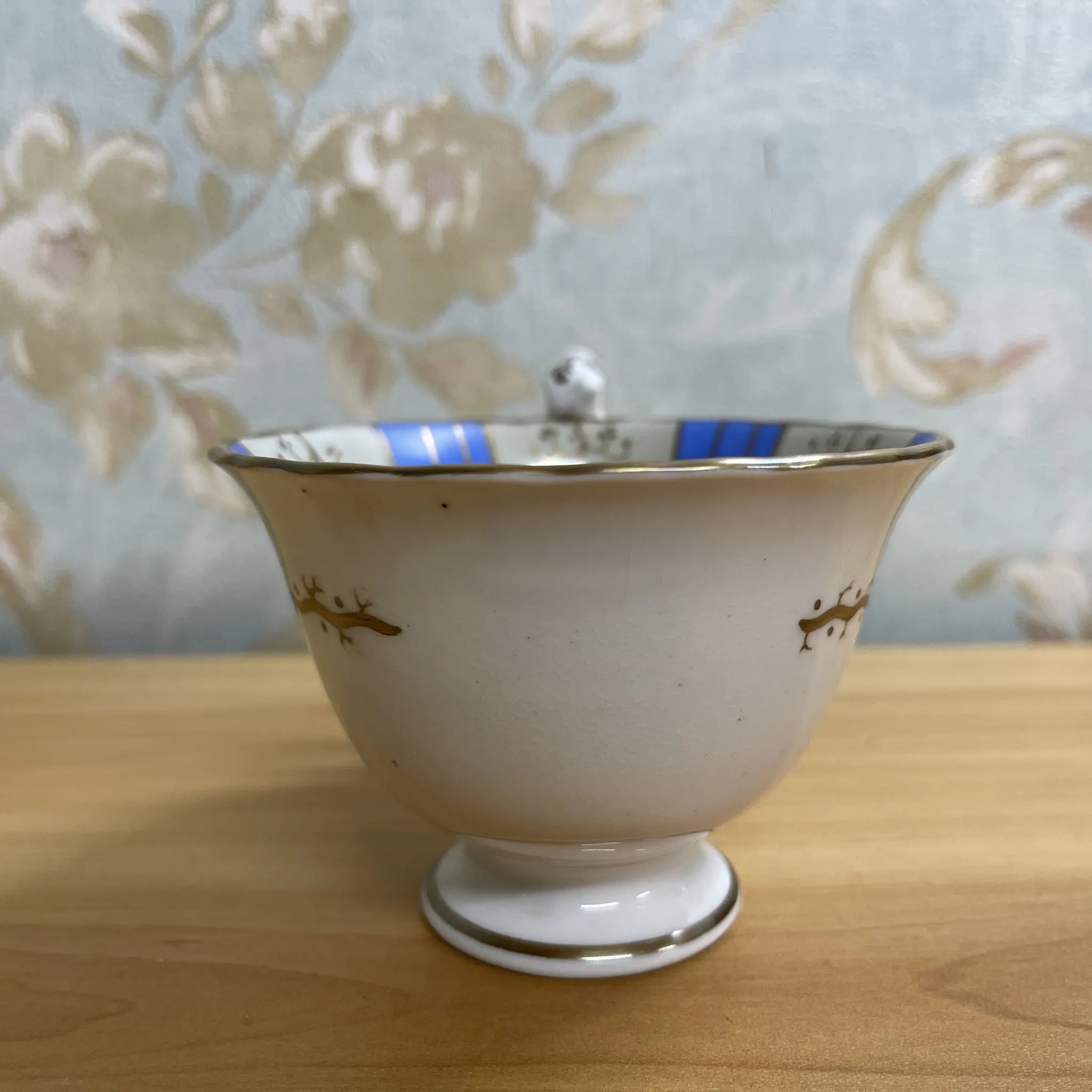 【古董】杯&碟子+杯/推测19c后期/陶瓷器/金彩