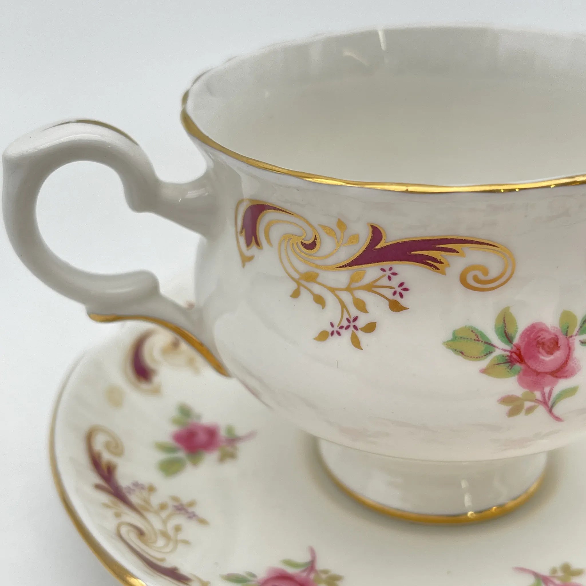 【复古】茶杯&茶托2p +备用茶托/ Crown Staffordshire(皇冠斯塔福德郡)/估计1930-50s / Fine Bone China /英国/玫瑰,滚动