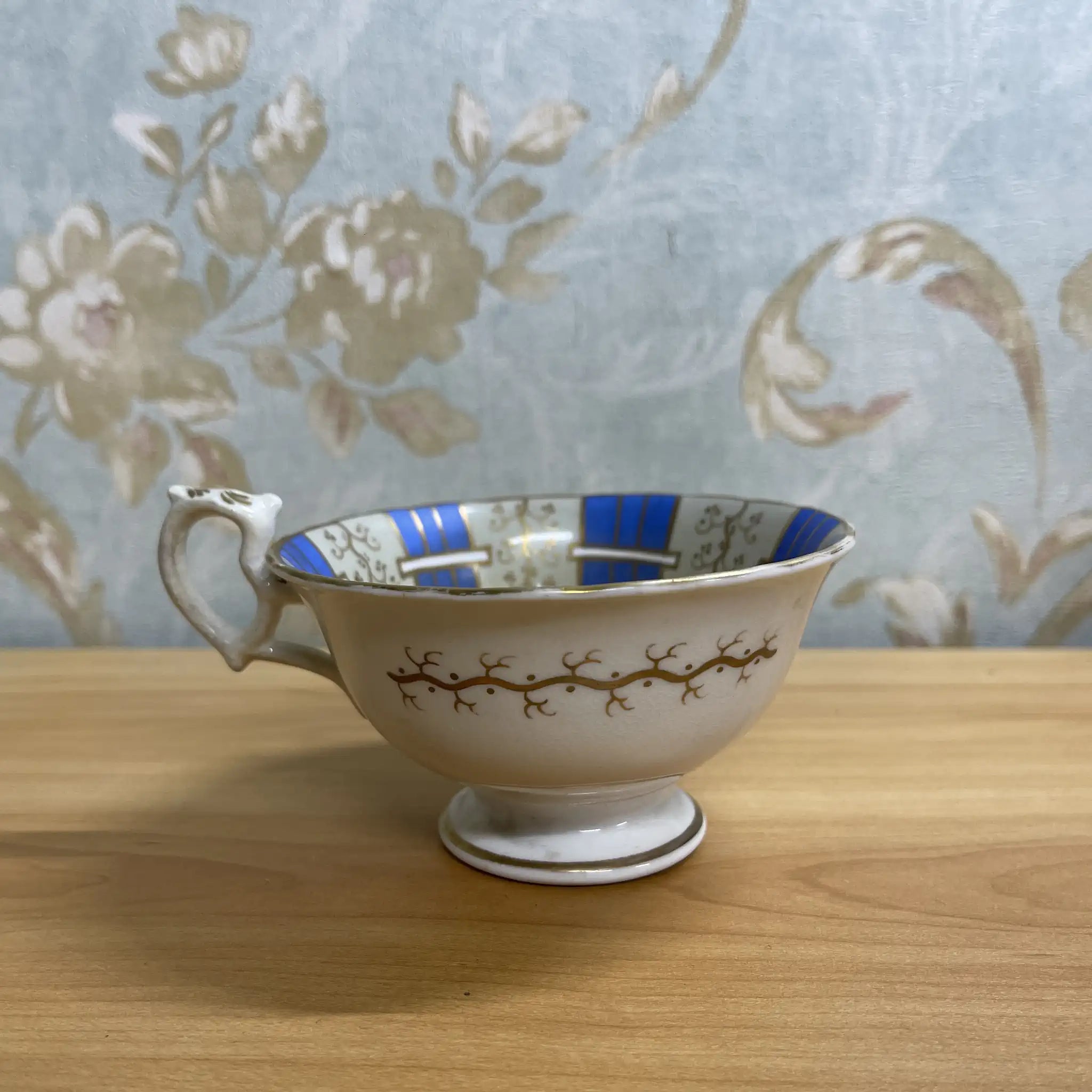 【アンティーク】 ティーカップ2P / 推定19C後期 / 陶磁器 / 金彩