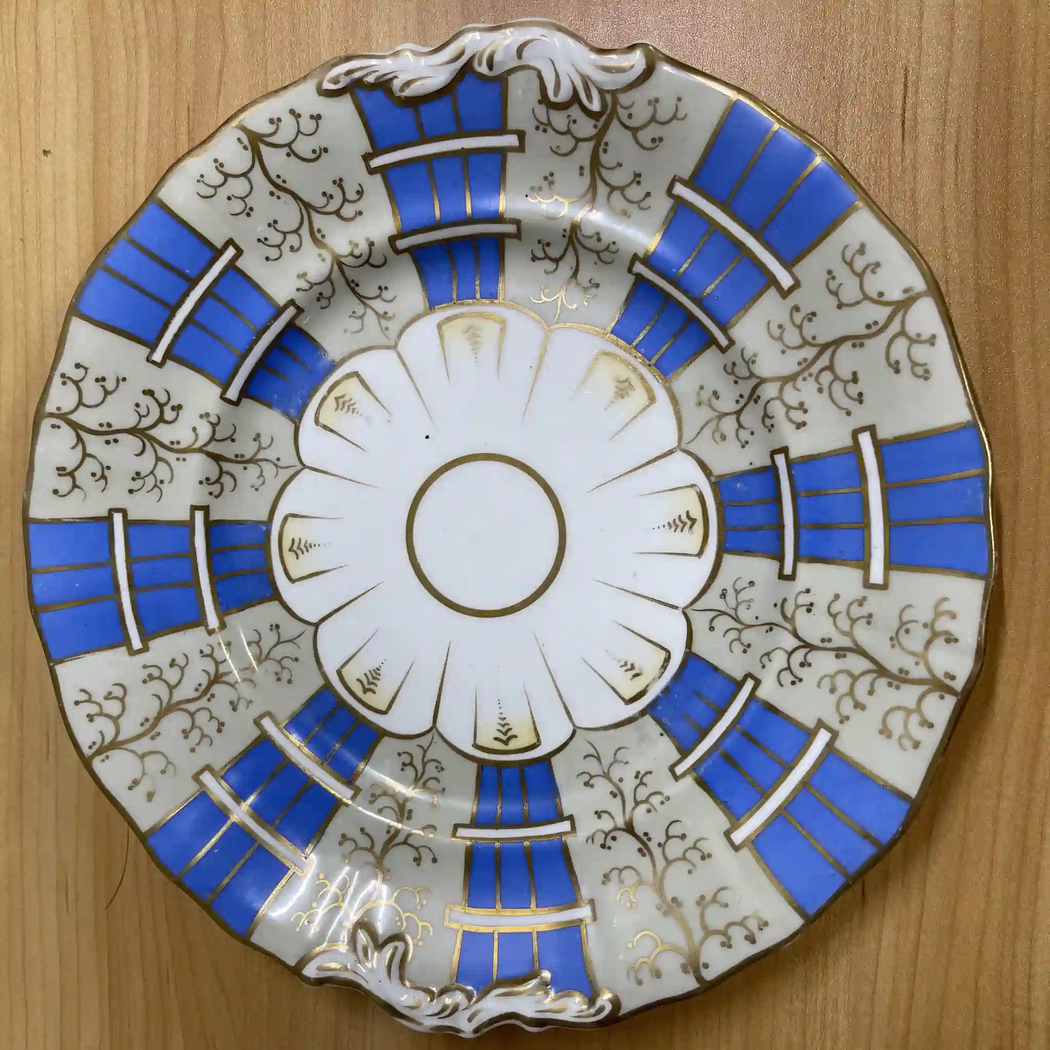 【アンティーク】 デザートプレート (中皿) / 推定19C後期 / 陶磁器 / 金彩