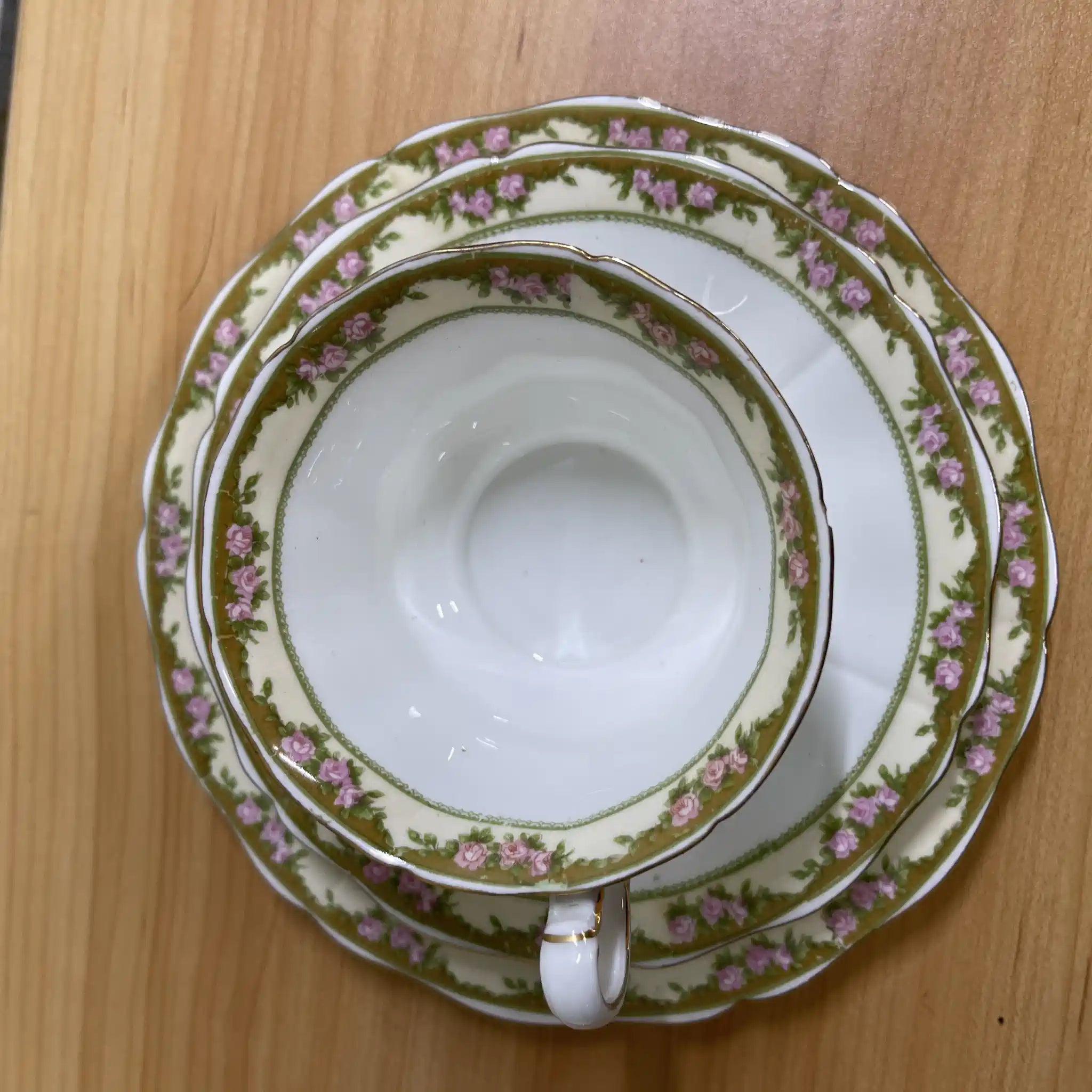 【古董】三叠式(c&s +甜点盘)2p / E. Hughes / Paladin China /推测20c中期/瓷器/英国/玫瑰