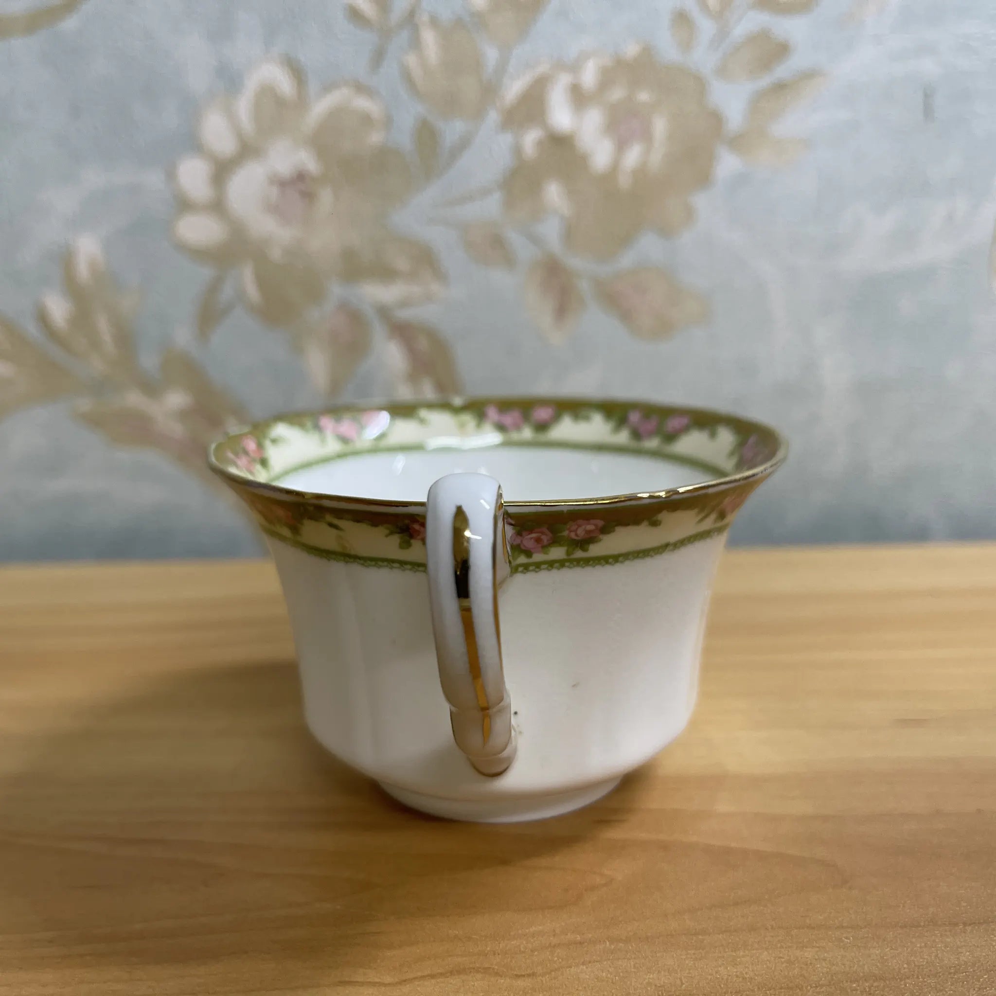 【古董】三叠式+茶托/ E. Hughes / Paladin China /推测20c中期/瓷器/英国/玫瑰