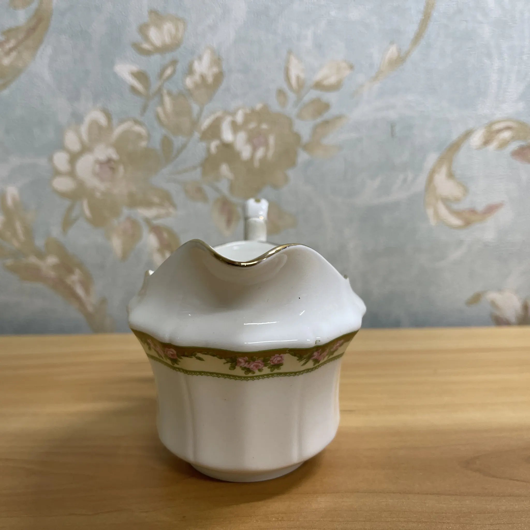 【古董】奶油/ E. Hughes / Paladin China /推测20c中期/瓷器/英国/玫瑰