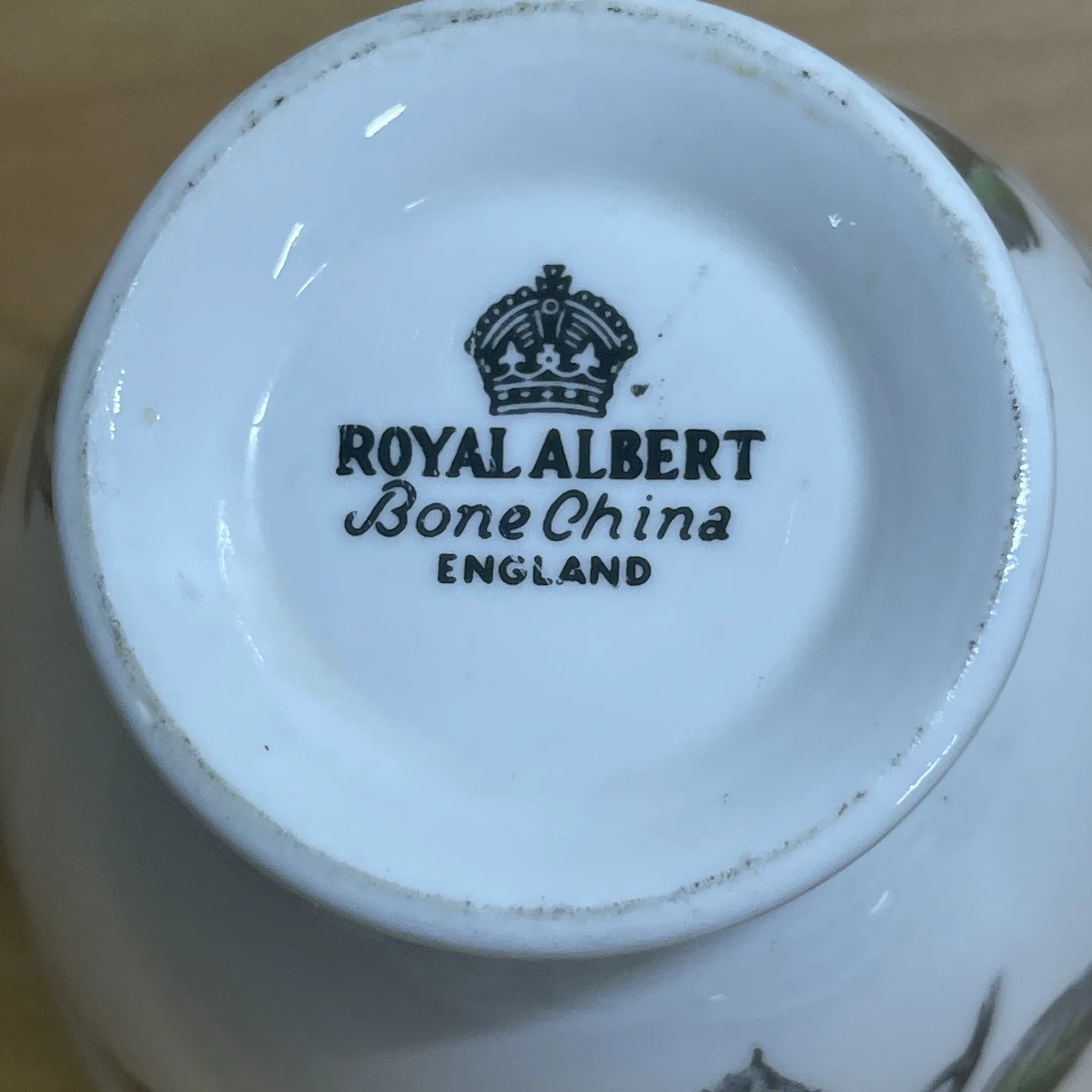 【复古】三重奏(c&s +甜点盘)2p / Royal Albert / Masquerade /估计20c中期/ Bone China /英国/黑玫瑰