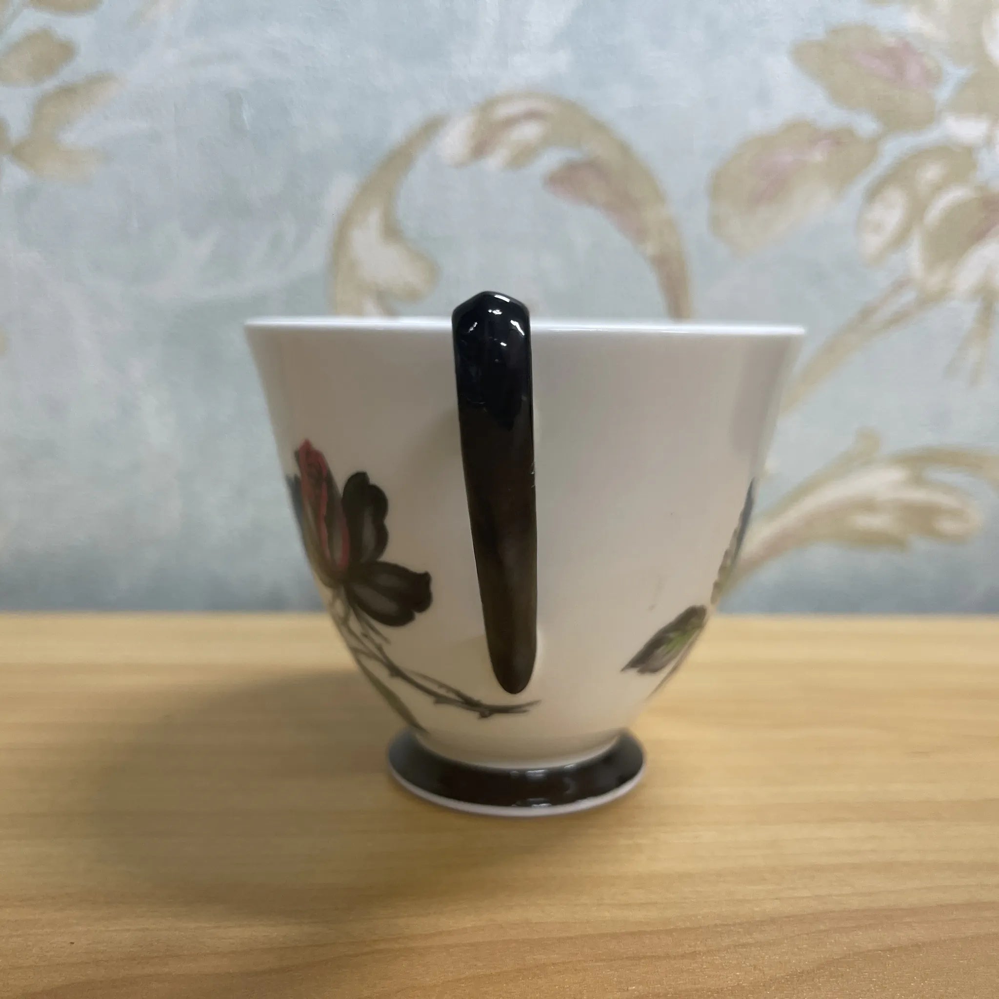 【复古】三重奏+甜点盘/ Royal Albert / Masquerade /估计20c中期/ Bone China /英国/黑玫瑰
