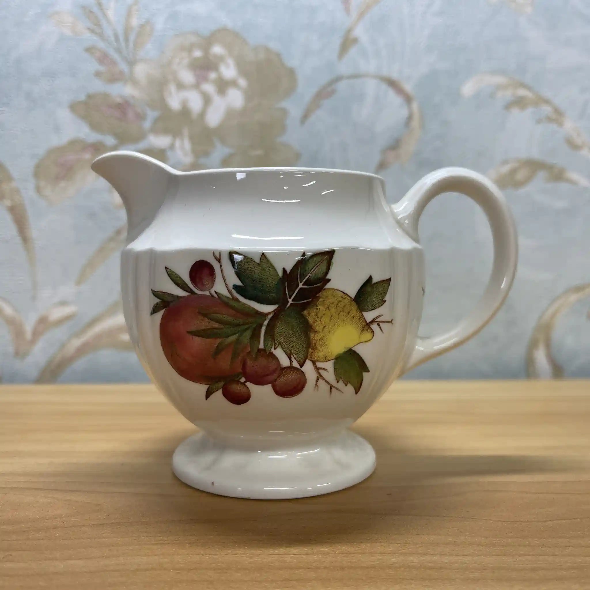 【ビンテージ】 クリーマー (ミルクピッチャー) / Wedgewood (ウェッジウッド) / Drury Lane / 推定20C中期 / 陶器 / イギリス