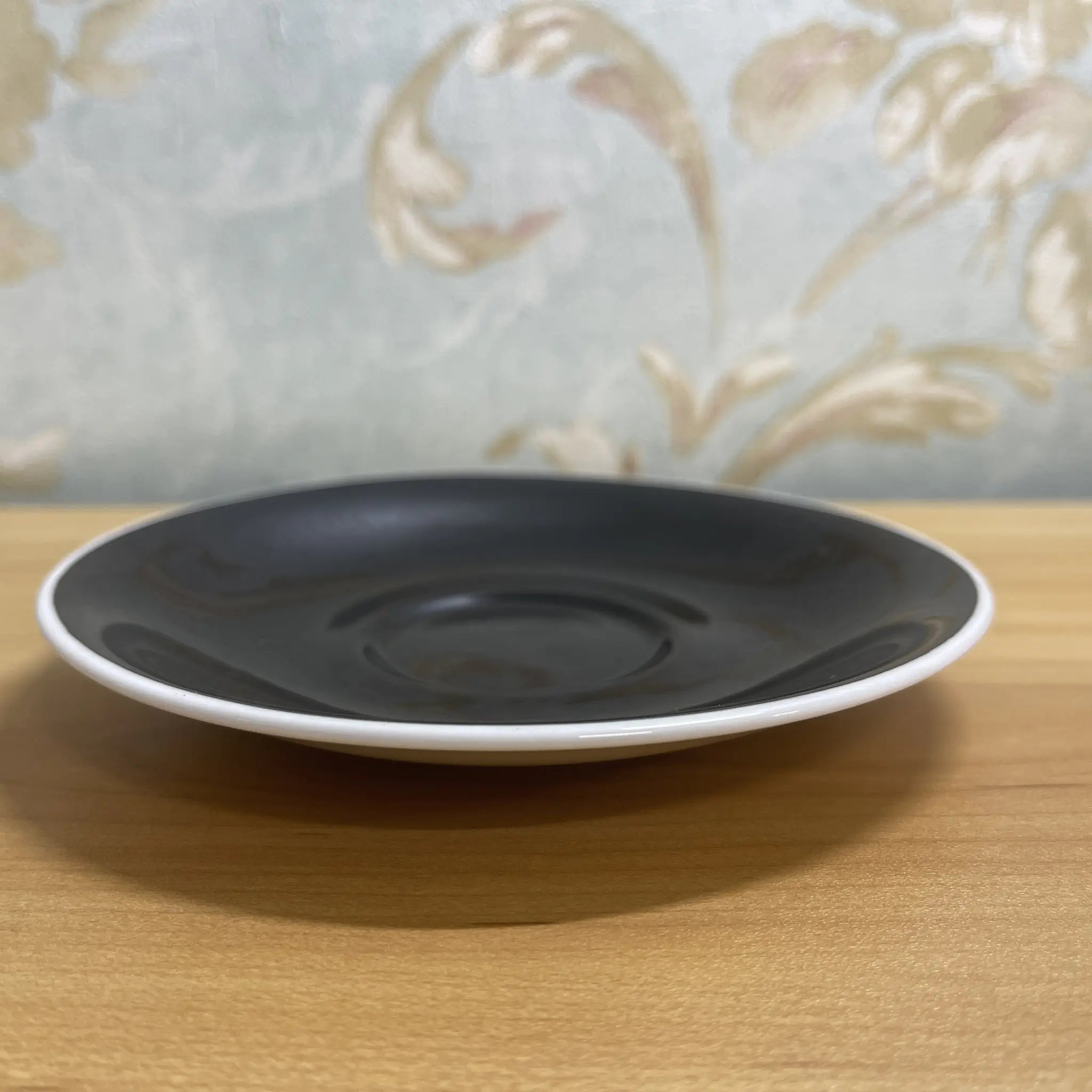 【复古】三重奏+甜点盘/ Royal Albert / Masquerade /估计20c中期/ Bone China /英国/黑玫瑰