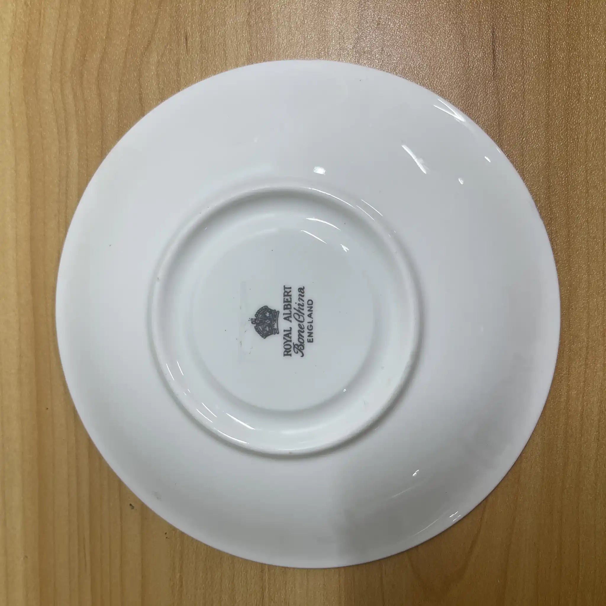 【复古】三重奏+甜点盘/ Royal Albert / Masquerade /估计20c中期/ Bone China /英国/黑玫瑰