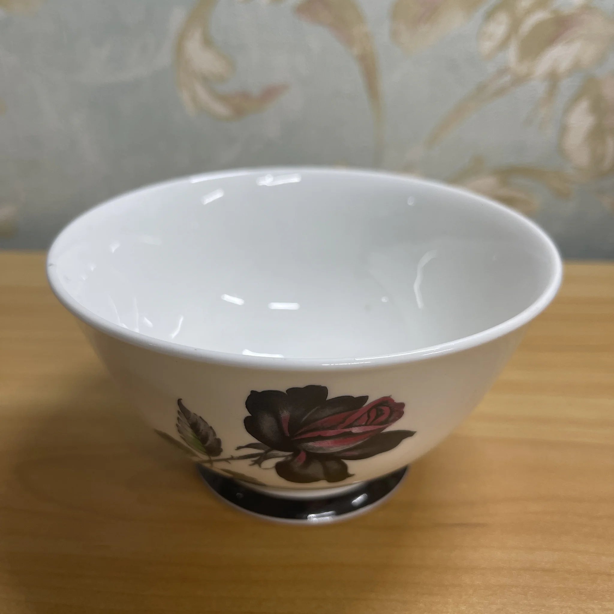 【复古】咖啡杯/ Royal Albert / Masquerade /估计20c中期/ Bone China /英国/黑玫瑰