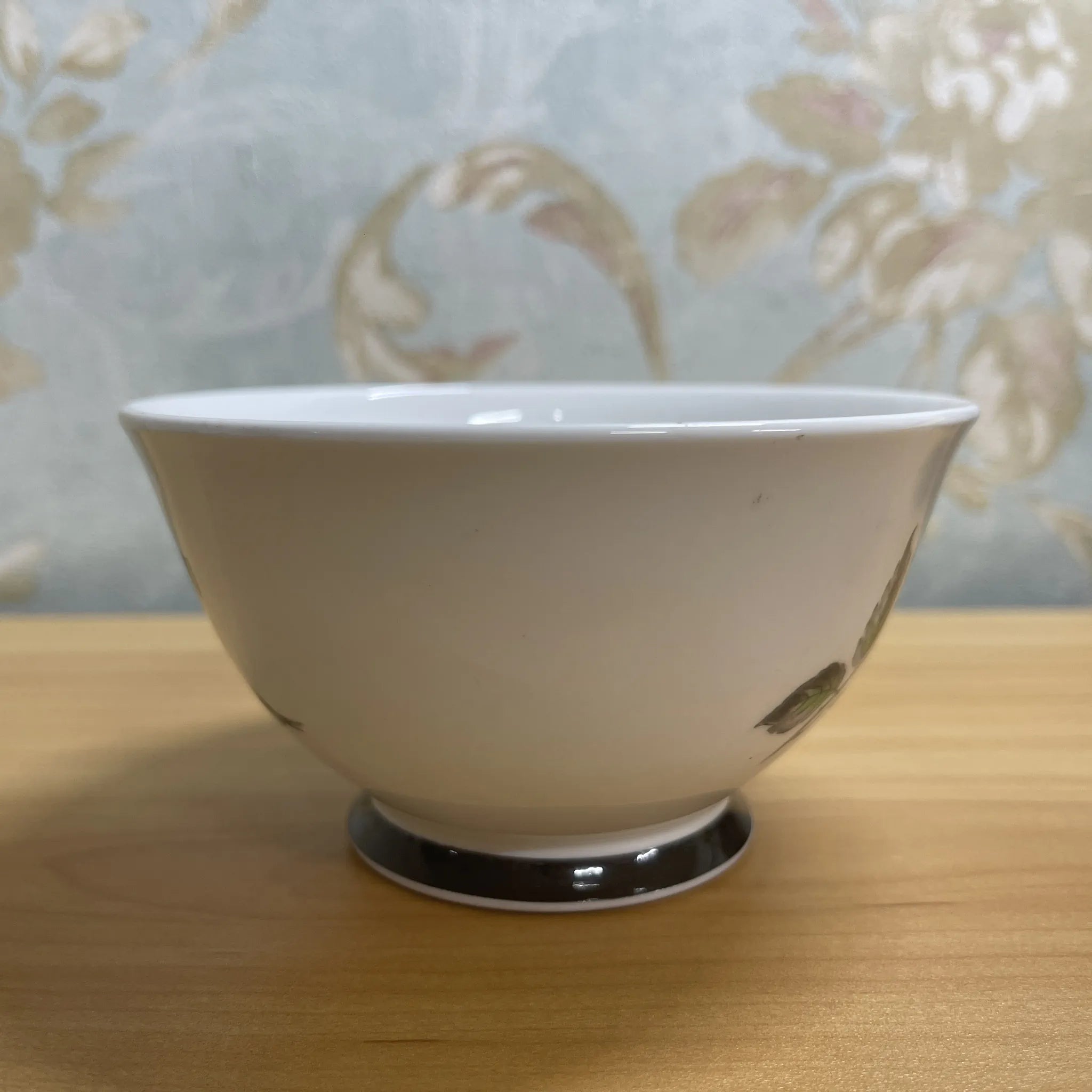 【复古】咖啡杯/ Royal Albert / Masquerade /估计20c中期/ Bone China /英国/黑玫瑰