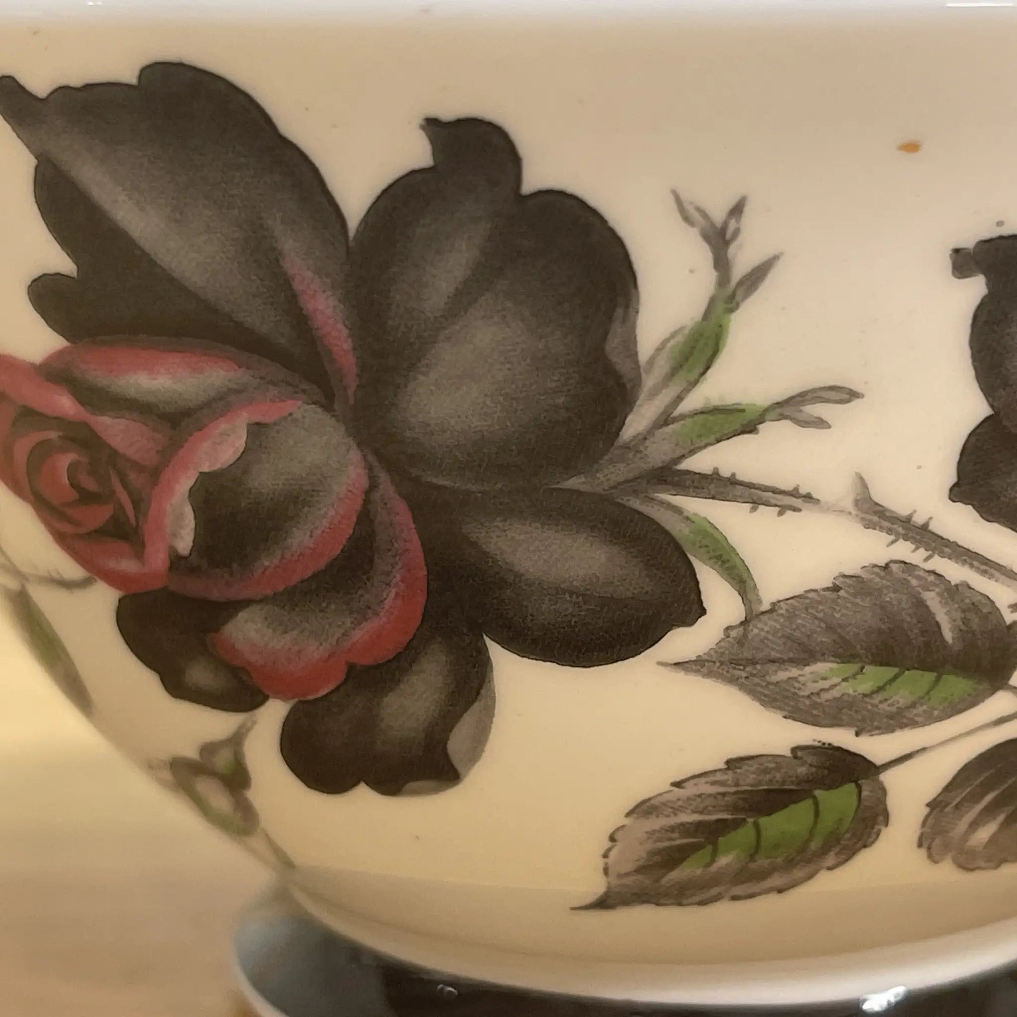 【复古】咖啡杯/ Royal Albert / Masquerade /估计20c中期/ Bone China /英国/黑玫瑰