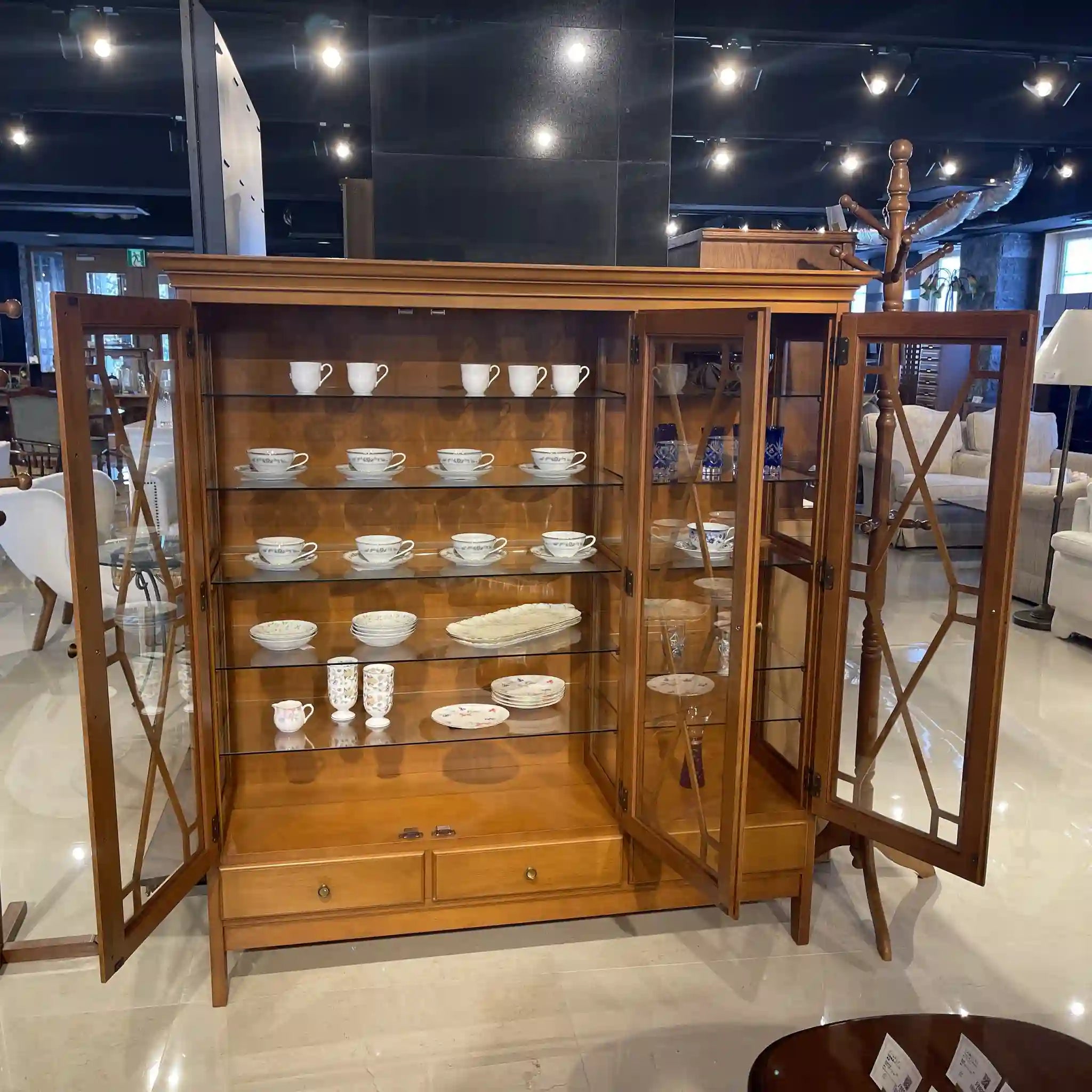 【リユース】 ディスプレイケース / カリモク家具 / 木製 / 日本