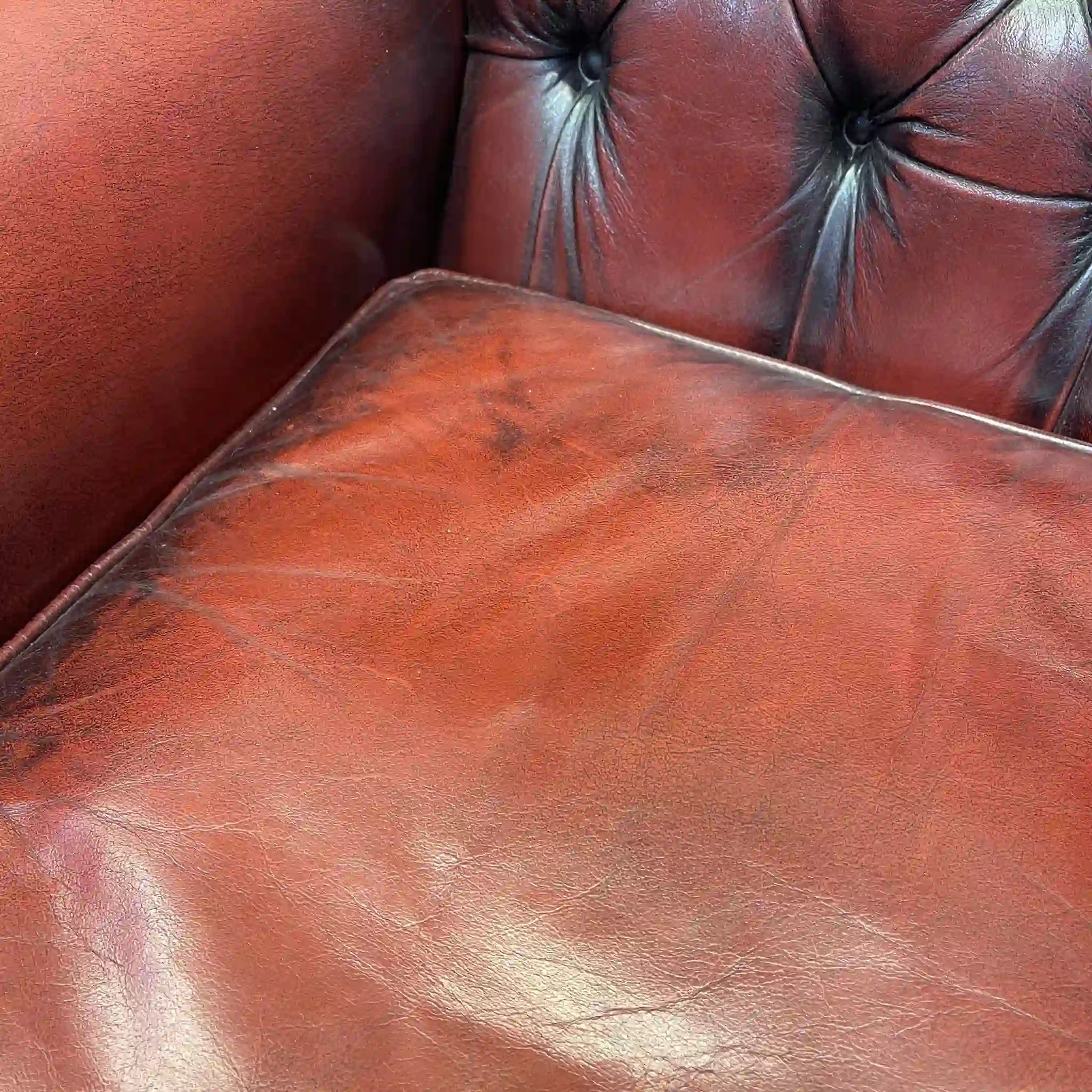 【アンティーク】 チェスターフィールドチェア / 1940年代 / 本革 / イギリス / ボタン締め,飾り鋲,総革張り