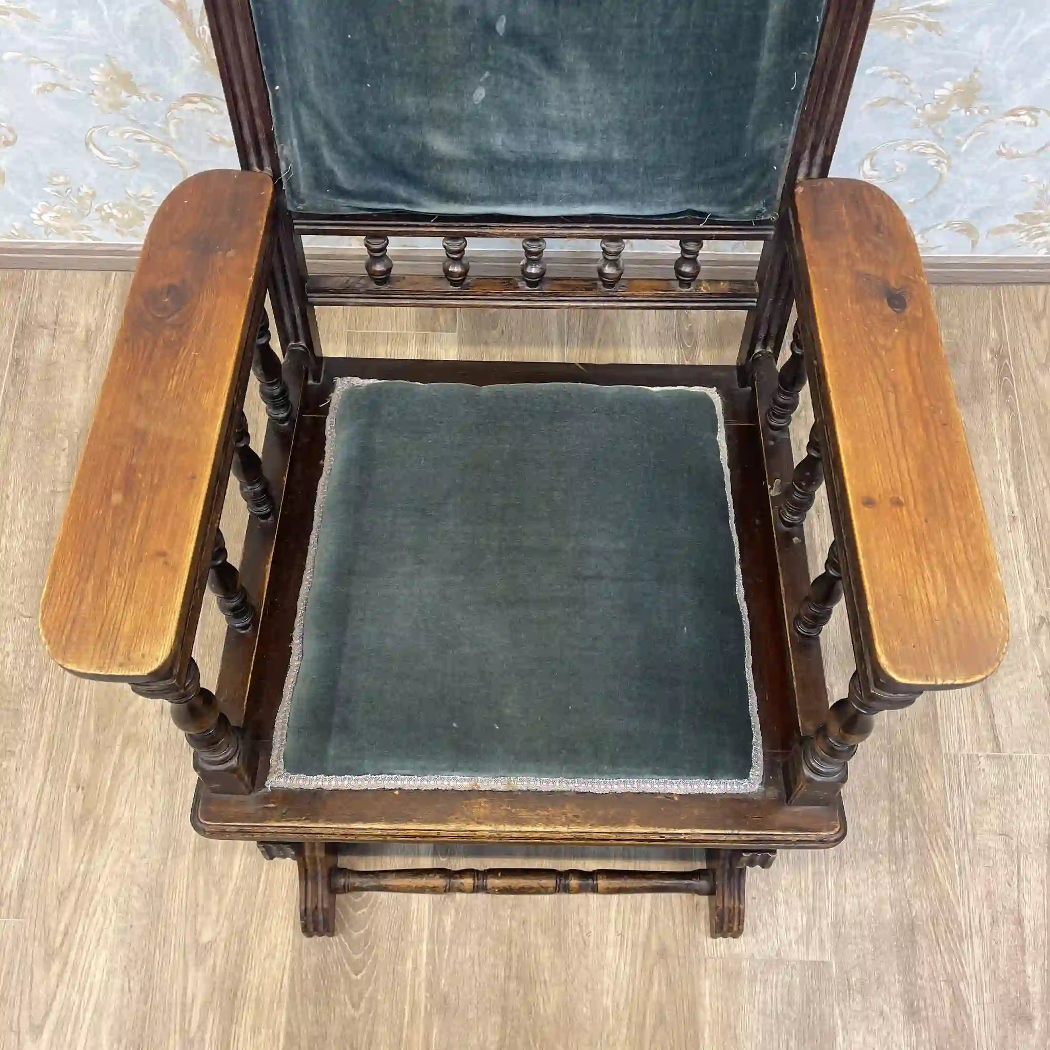 【アンティーク】 ロッキングチェア / 挽物細工,ターニング,スプリング機構