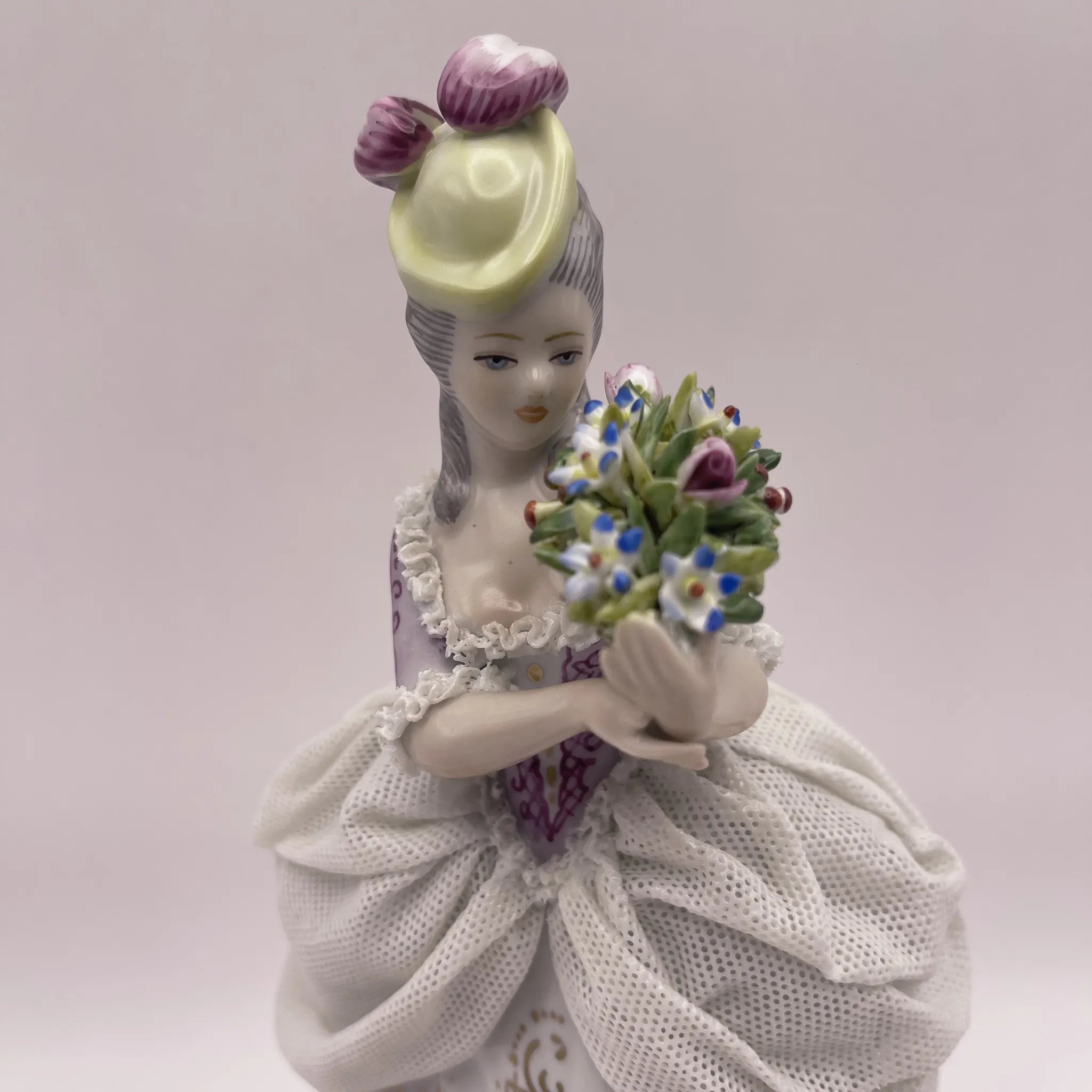 【ビンテージ】 フィギュリン(陶器人形) / サン・マルコ (San Marco) / ポーセリン / イタリア / レースドール,磁器レース技法,ハンドペイント