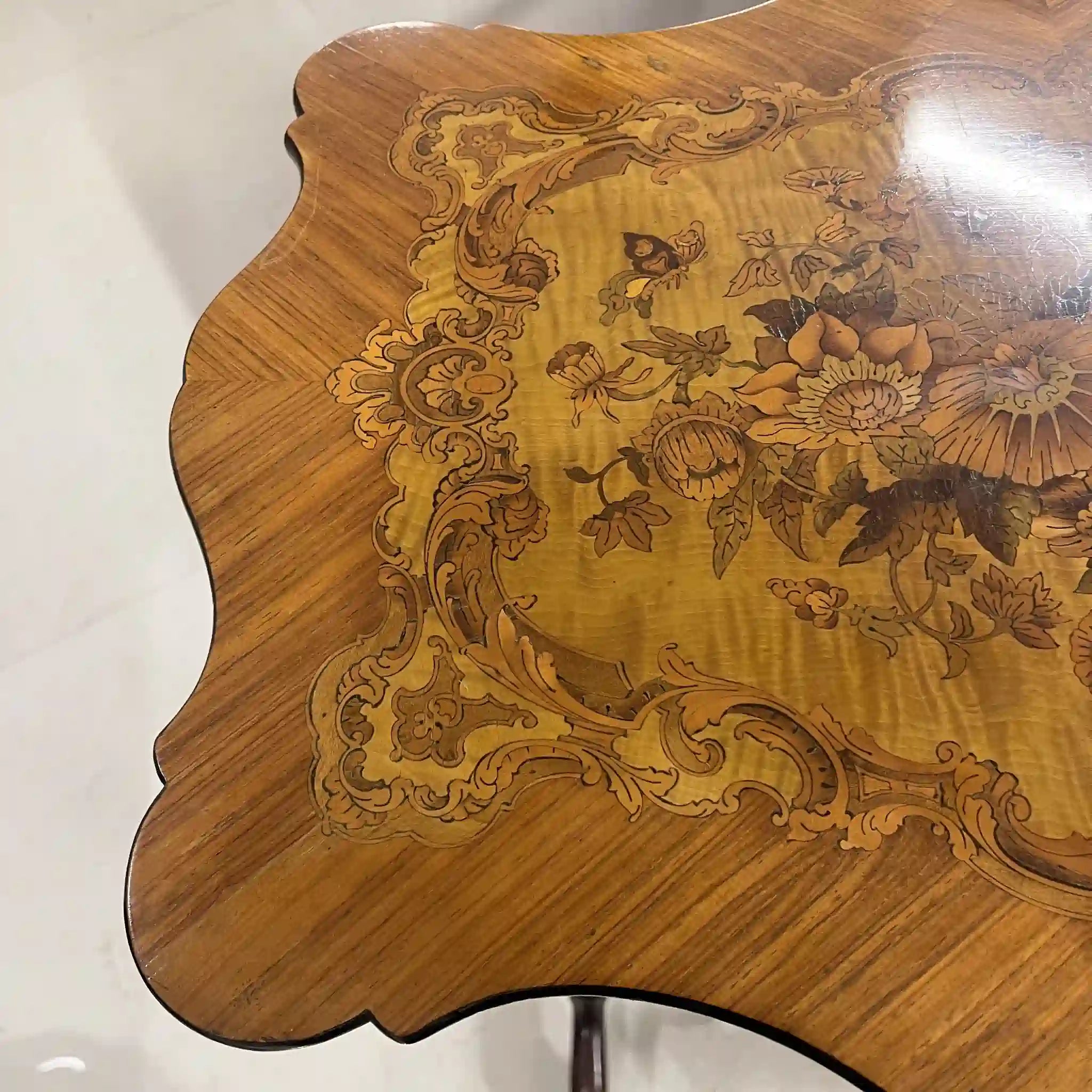 鑲嵌物的古董針線盒 / 19 世紀,英國