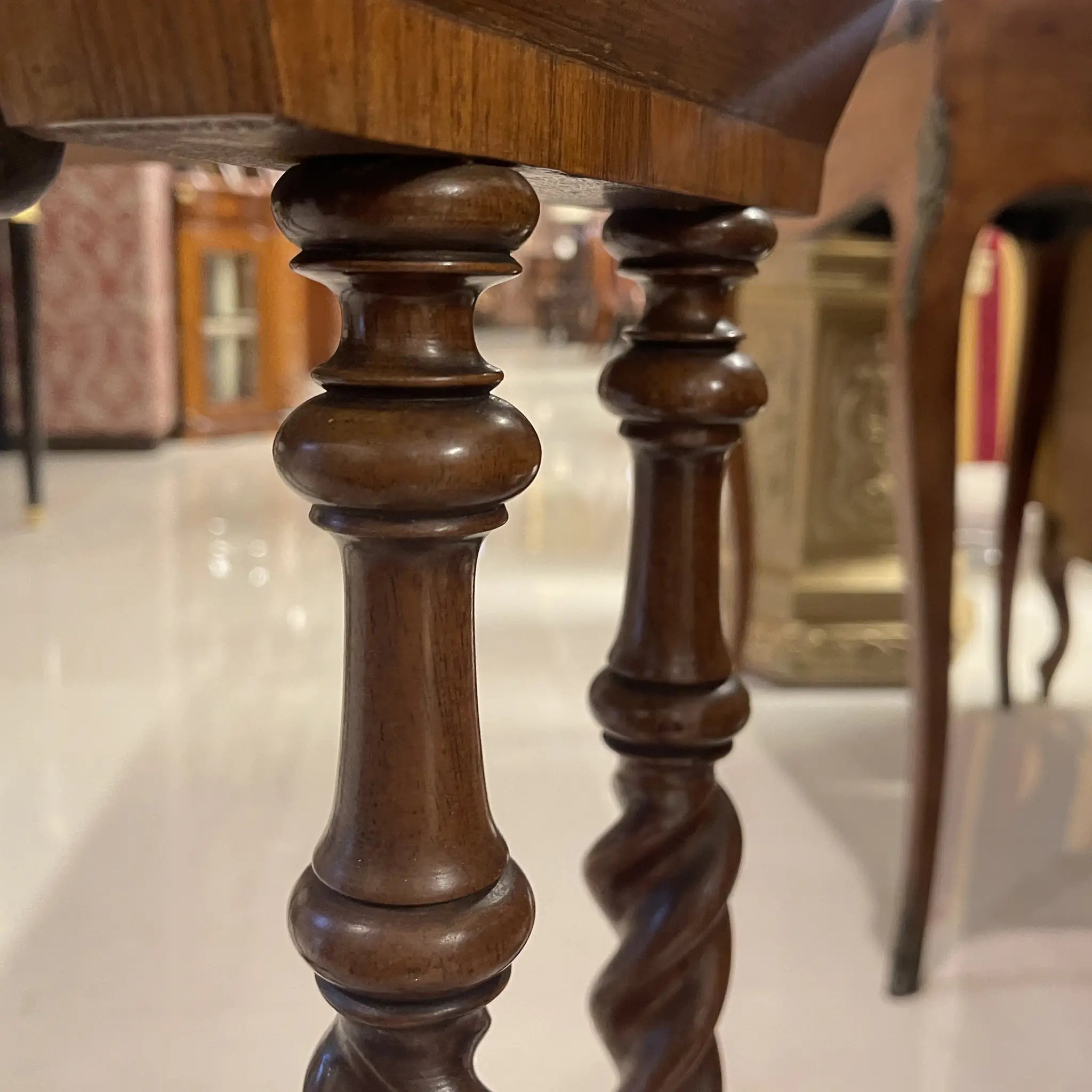 鑲嵌物的古董針線盒 / 19 世紀,英國