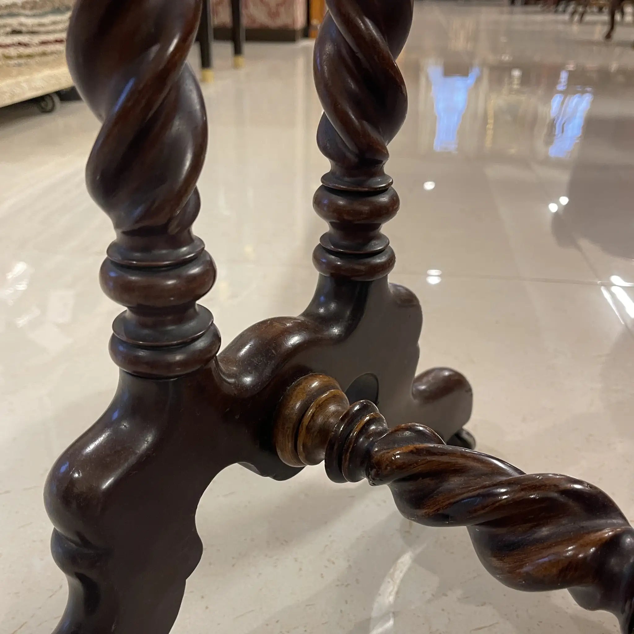 鑲嵌物的古董針線盒 / 19 世紀,英國