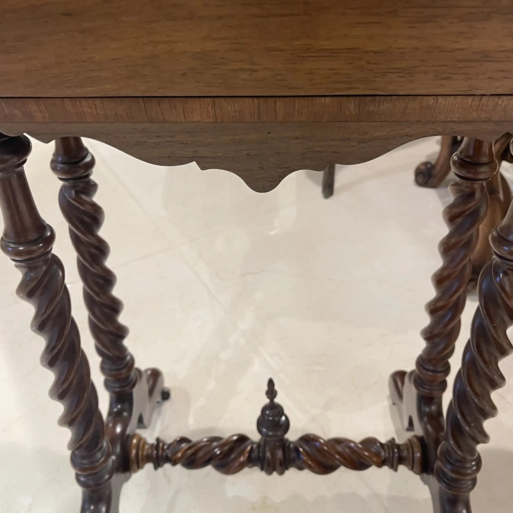 鑲嵌物的古董針線盒 / 19 世紀,英國