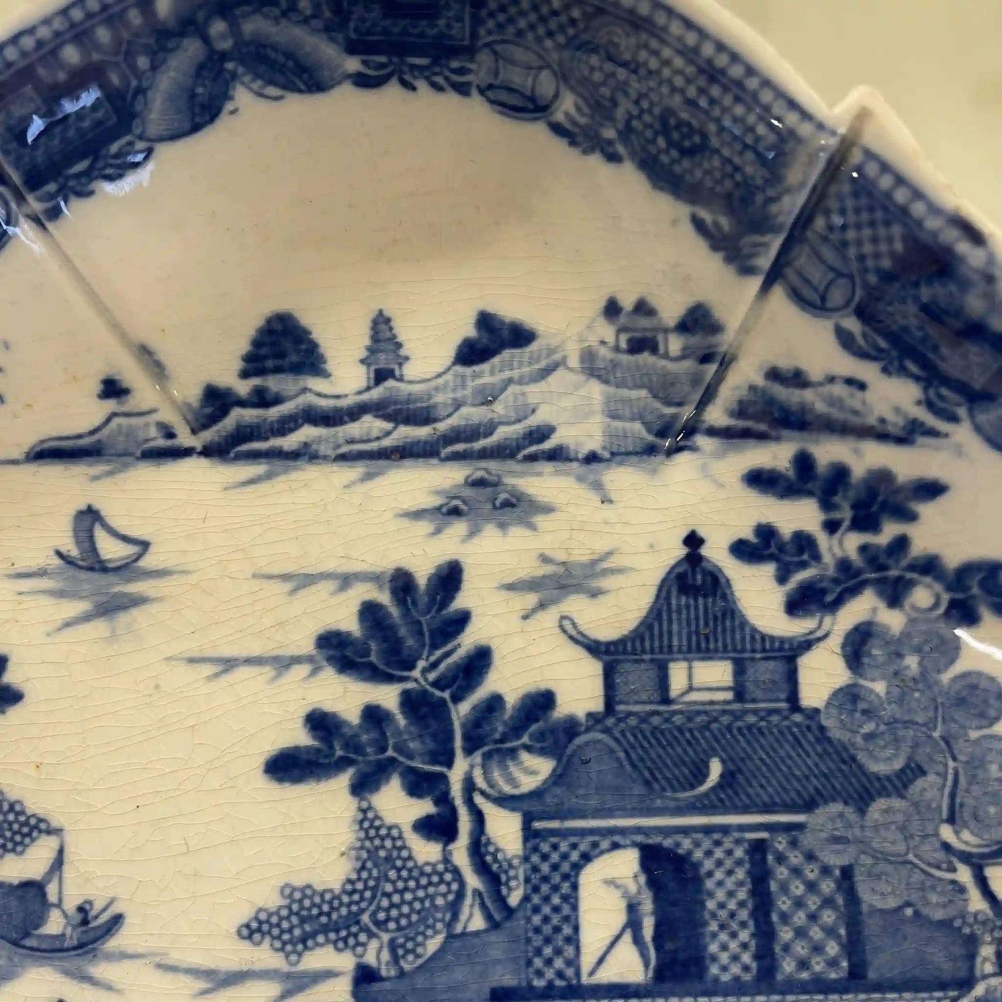 古董德文郡瓷盤(碟)/ 斯波德/ 藍色意大利/ 約1800年/ 英國/ 藍色柳樹圖案,帶凹槽