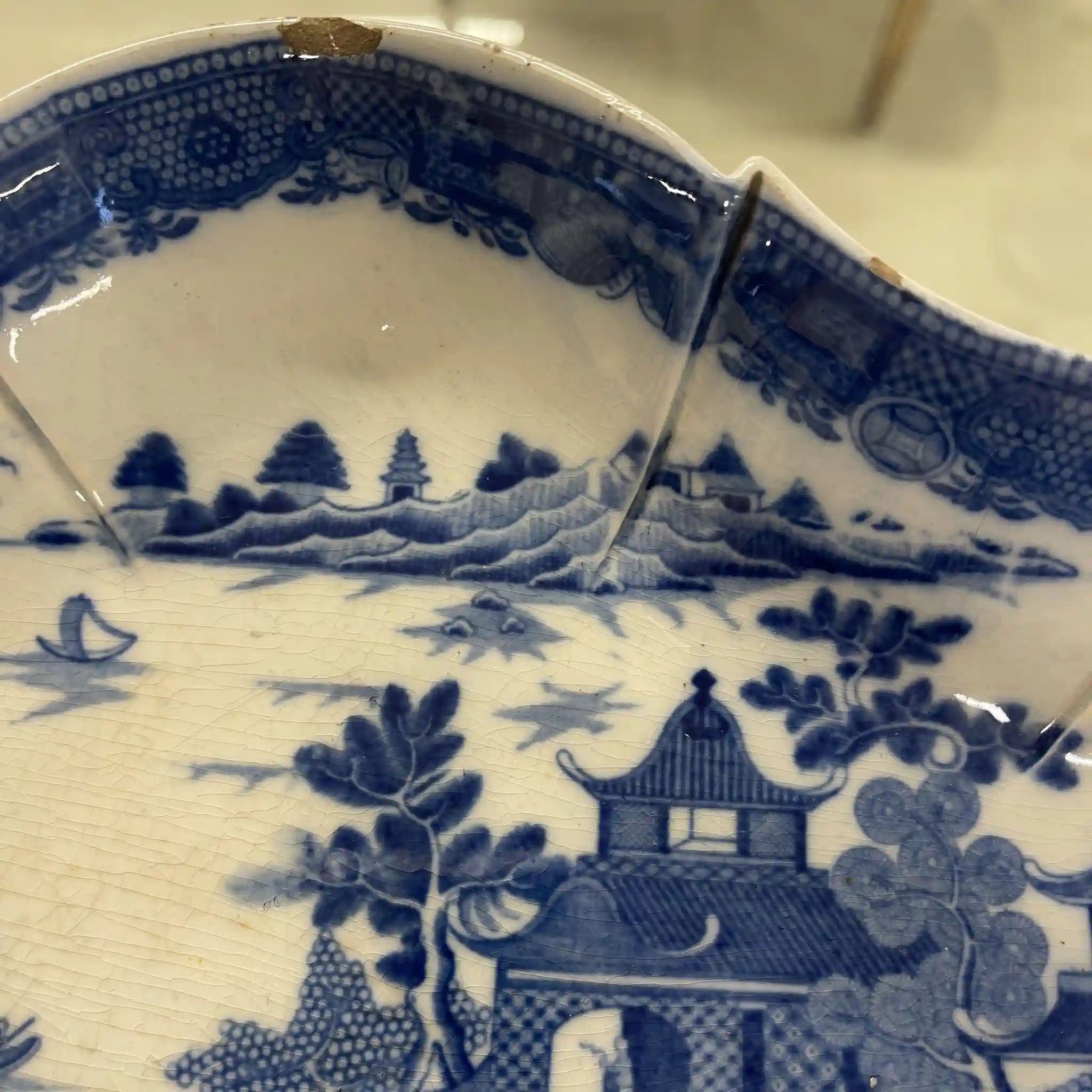 古董德文郡瓷盤(碟)/ 斯波德/ 藍色意大利/ 約1800年/ 英國/ 藍色柳樹圖案,帶凹槽