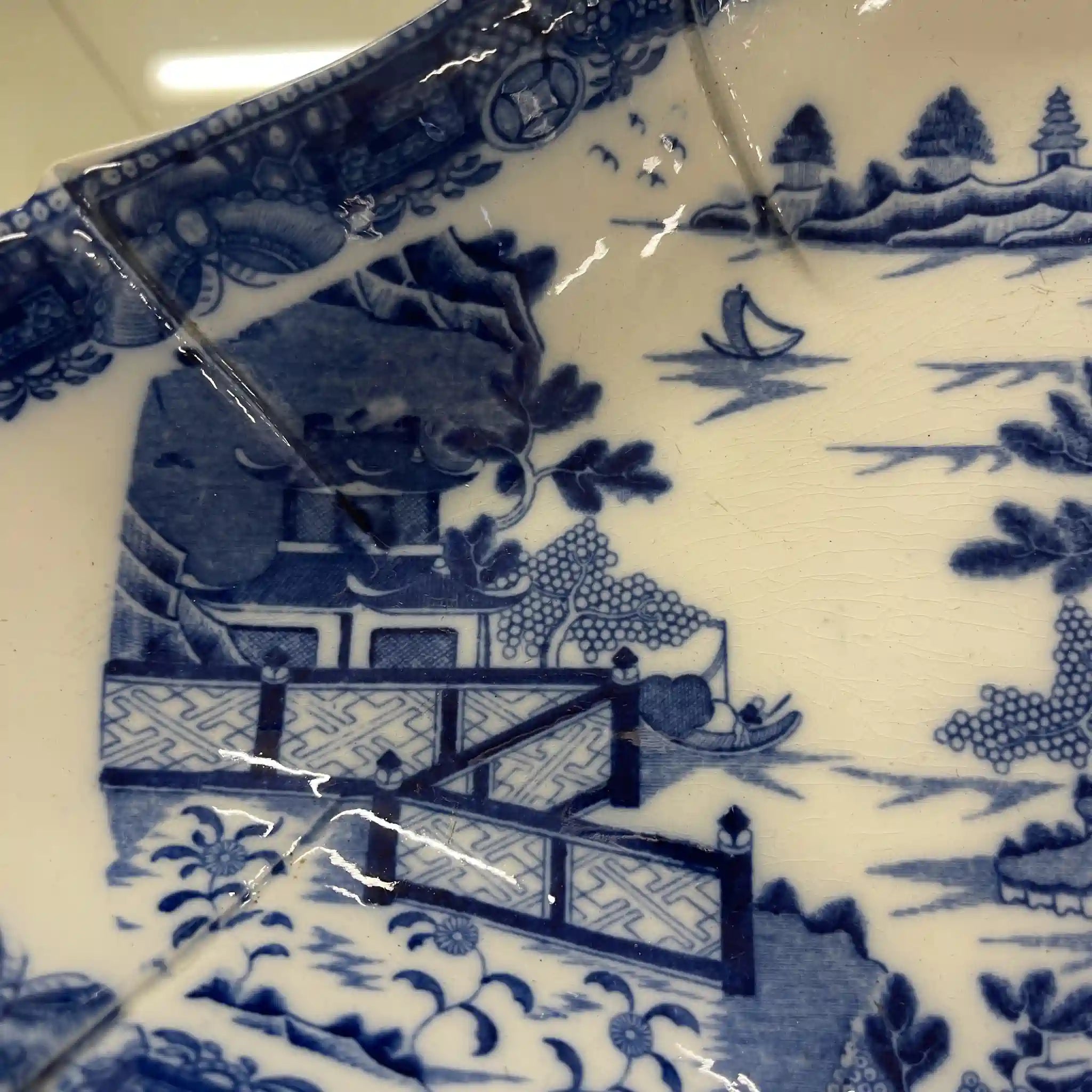 古董德文郡瓷盤(碟)/ 斯波德瓷器 / 義大利藍柳紋凹槽紋 / 19世紀