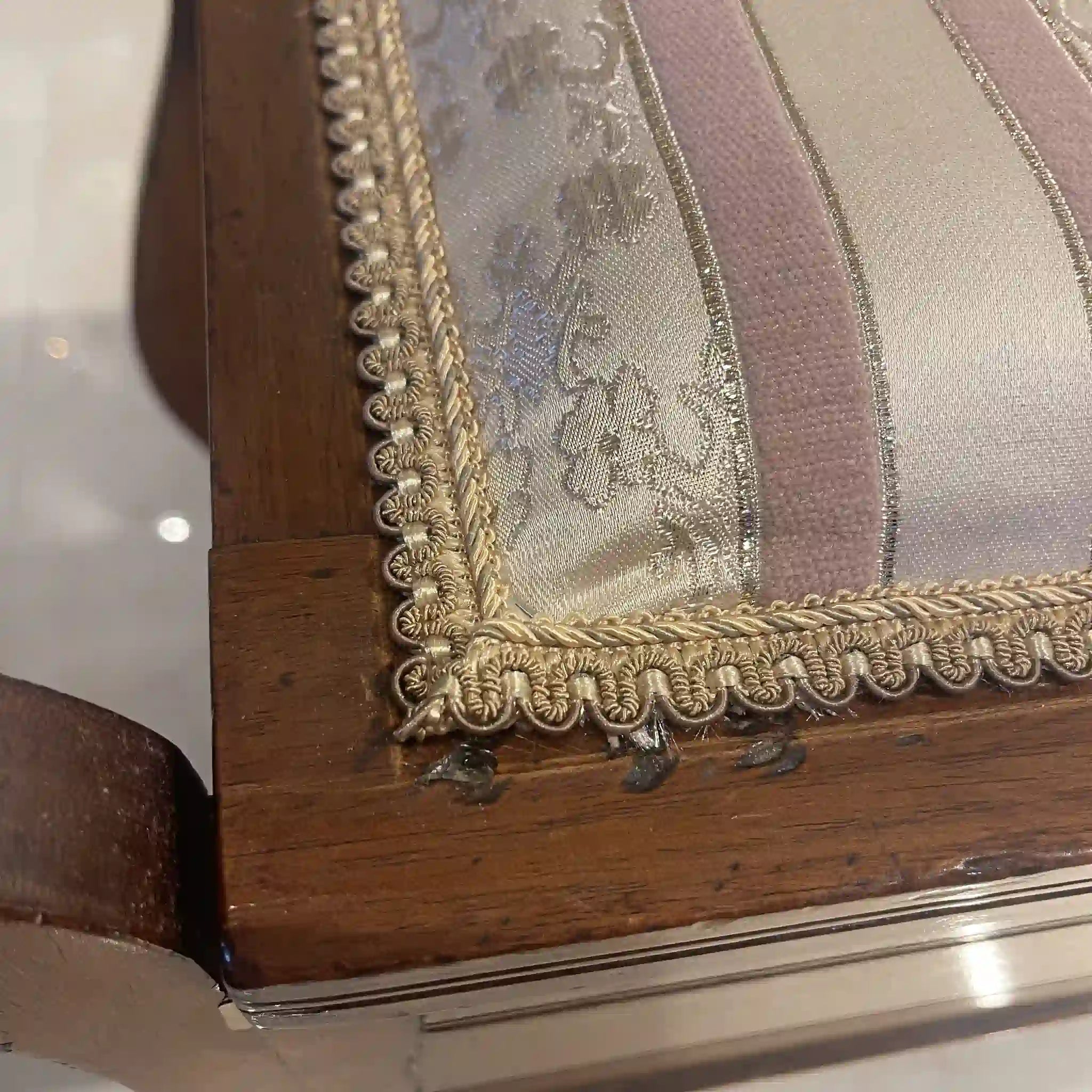 【アンティーク】 アンティーク ピアノスツール /
/ 20世紀初頭 / ウォールナット材 / イギリス / 座面張替え済み