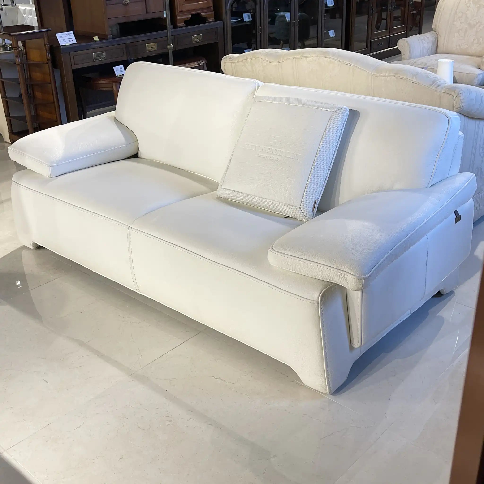 【リユース】 レザーソファ / KELVIN GIORMANI(ケルビン ジョルマーニ) / 本革 / ヨーロッパ