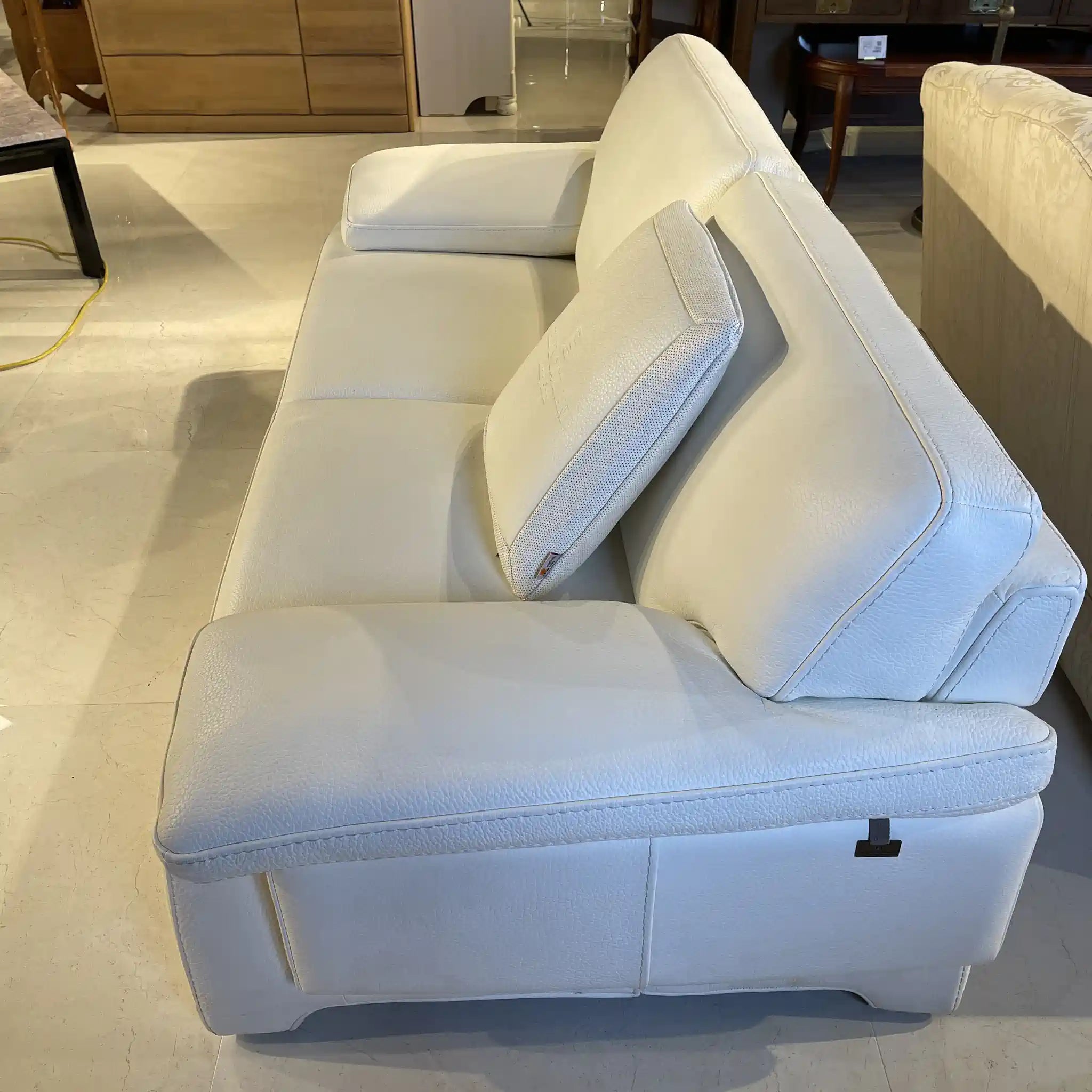 【リユース】 レザーソファ / KELVIN GIORMANI(ケルビン ジョルマーニ) / 本革 / ヨーロッパ